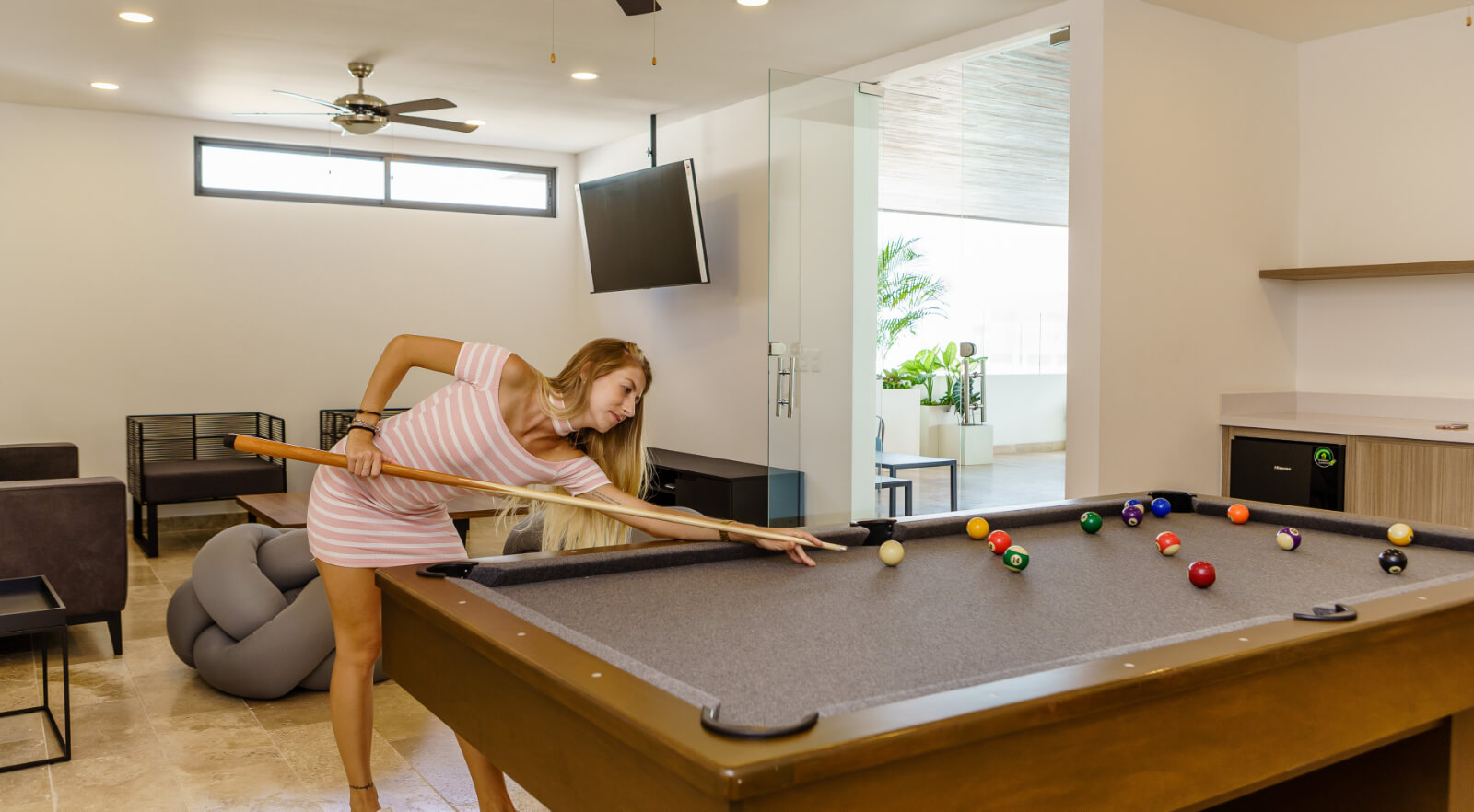 Apartment with Private Terrace, Bar, Pool and Jacuzzi, Downtown, for sale, Playa del Carmen.