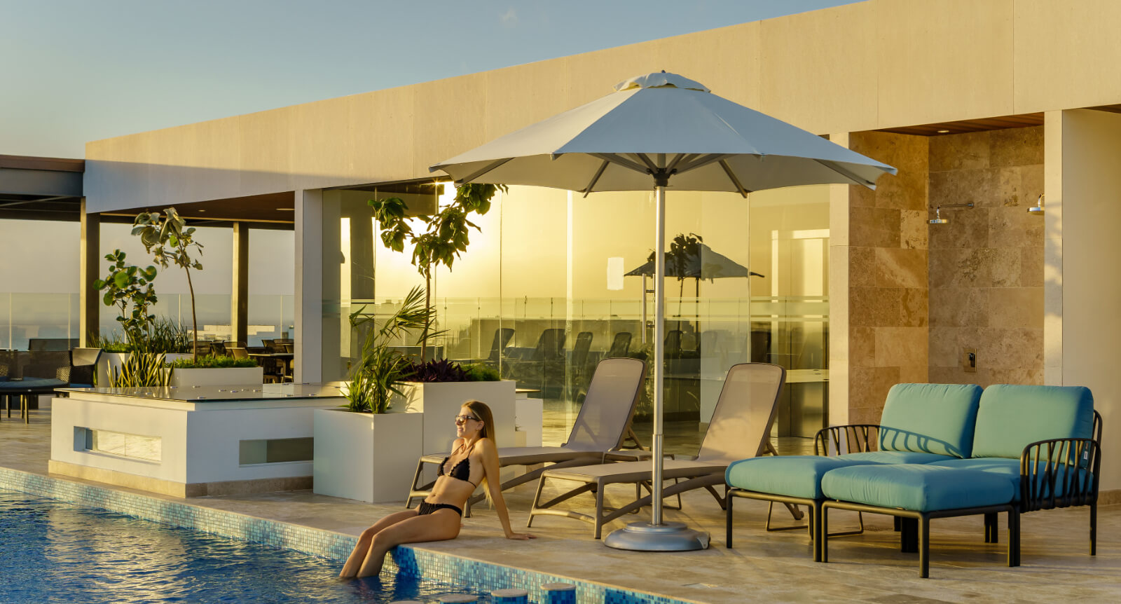 Condominium with garden, cenote, pool, 400 meters from the beach, on the golf course, pre-construction-sale Playacar