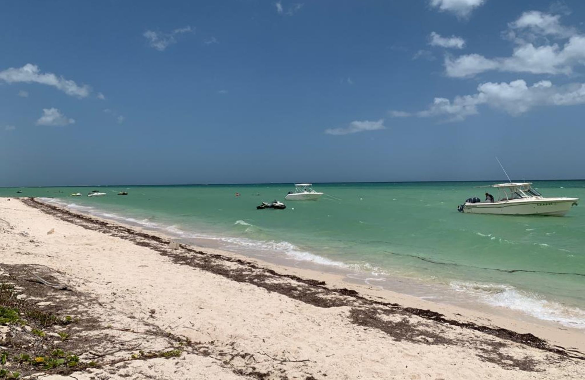 Condominium with private garden and terrace for sale in Merida Centro.