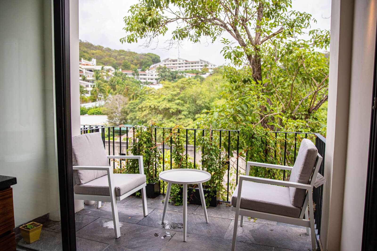 Penthouse with private rooftop and bbq area, fully furnished, Smart Home system, for sale Tangolunda, Huatulco.