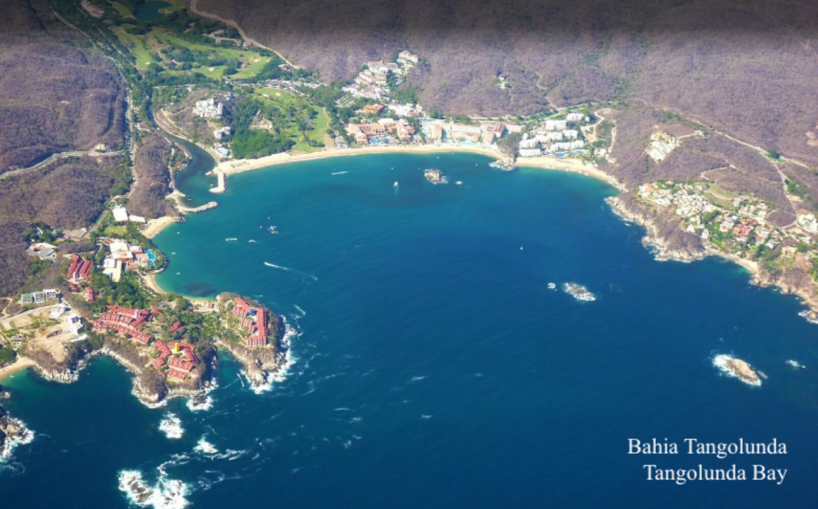 Penthouse with private rooftop and bbq area, fully furnished, Smart Home system, for sale Tangolunda, Huatulco.