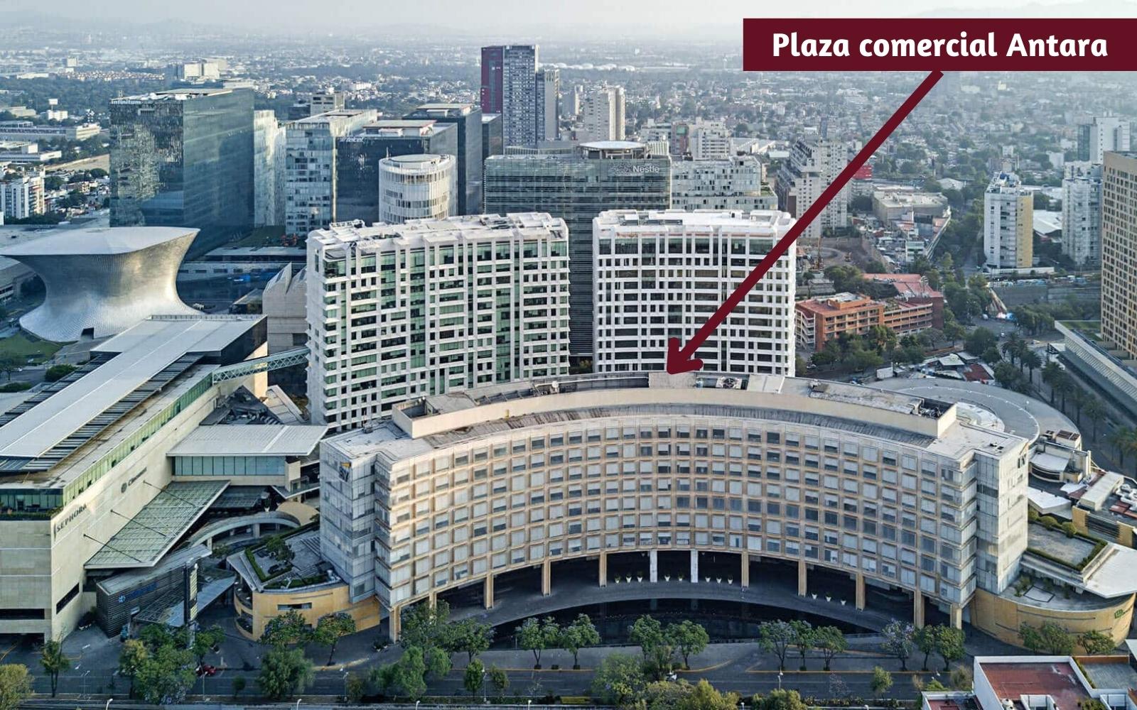 Condo with pool, jacuzzi, gym for sale, in Polanco Mexico City.