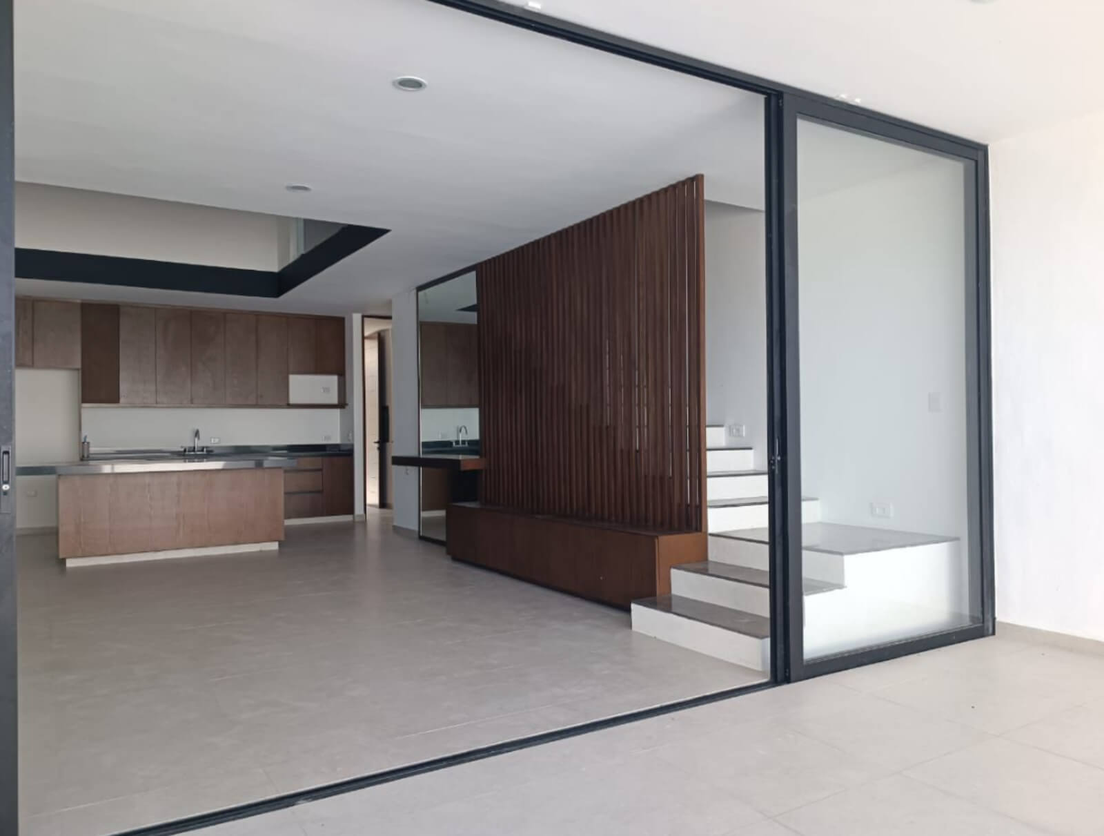 Townhouse with pool, solar panel, paddle, coworking, gym, and more for sale Merida