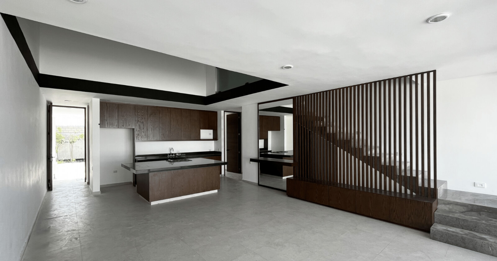 Casa con alberca propia y paneles solares, en venta,  Zona Norte, M&eacute;rida