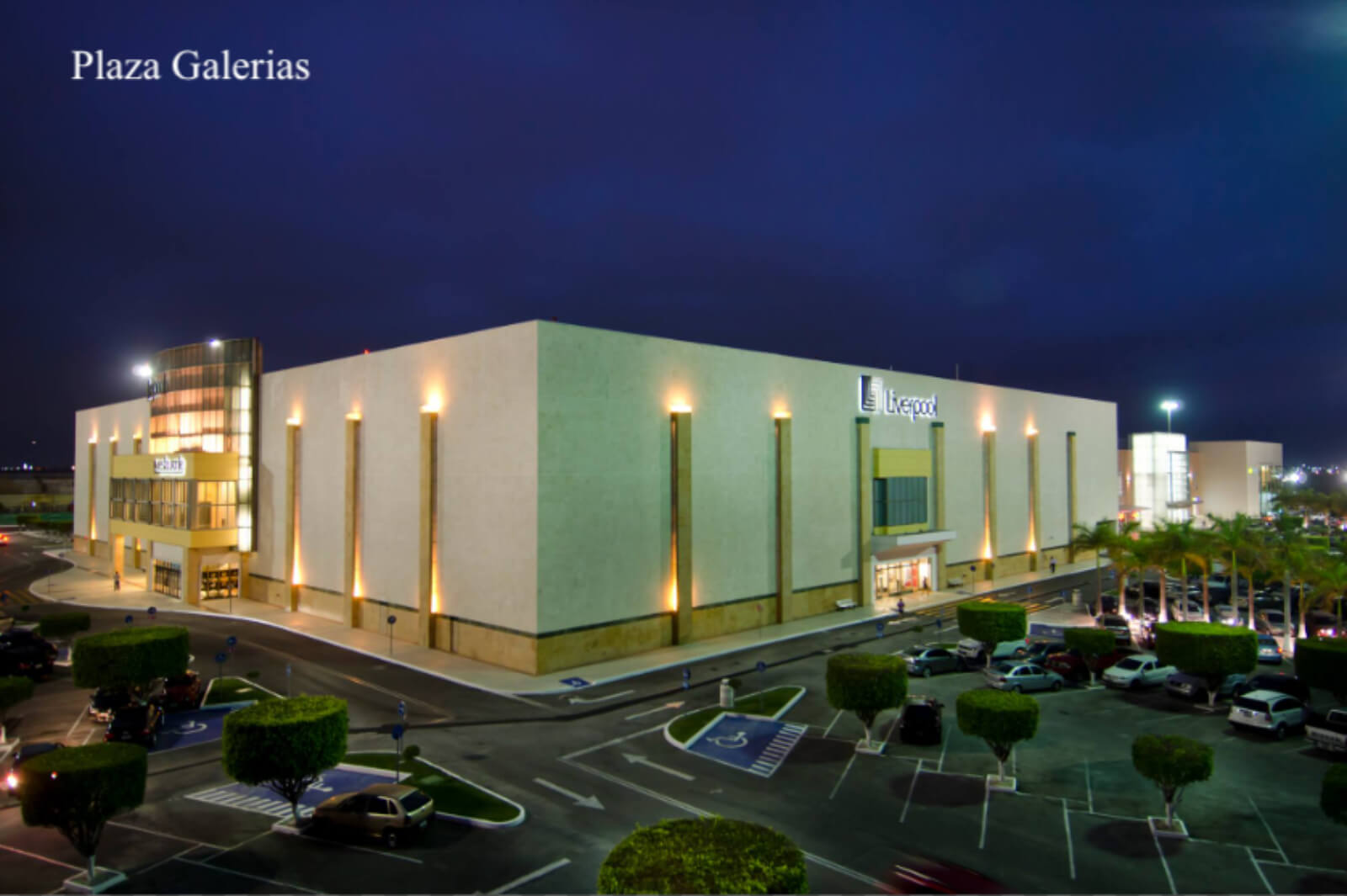 Casa con alberca propia y paneles solares, en venta,  Zona Norte, M&eacute;rida