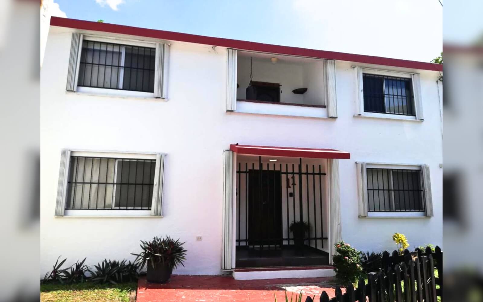 House with study, garden, and covered parking, for sale, Urba, Cozumel