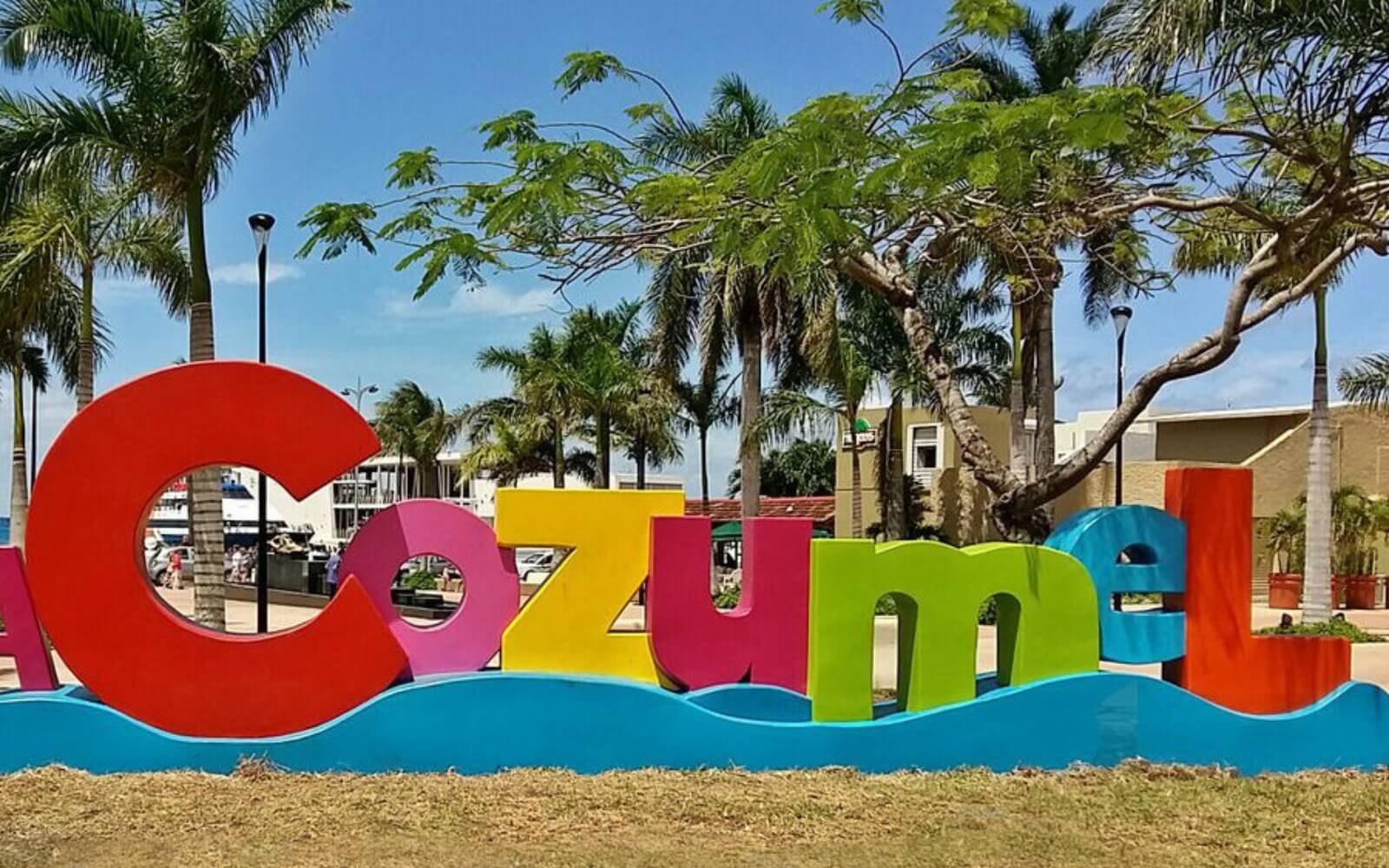 House with study, garden, and covered parking, for sale, Urba, Cozumel