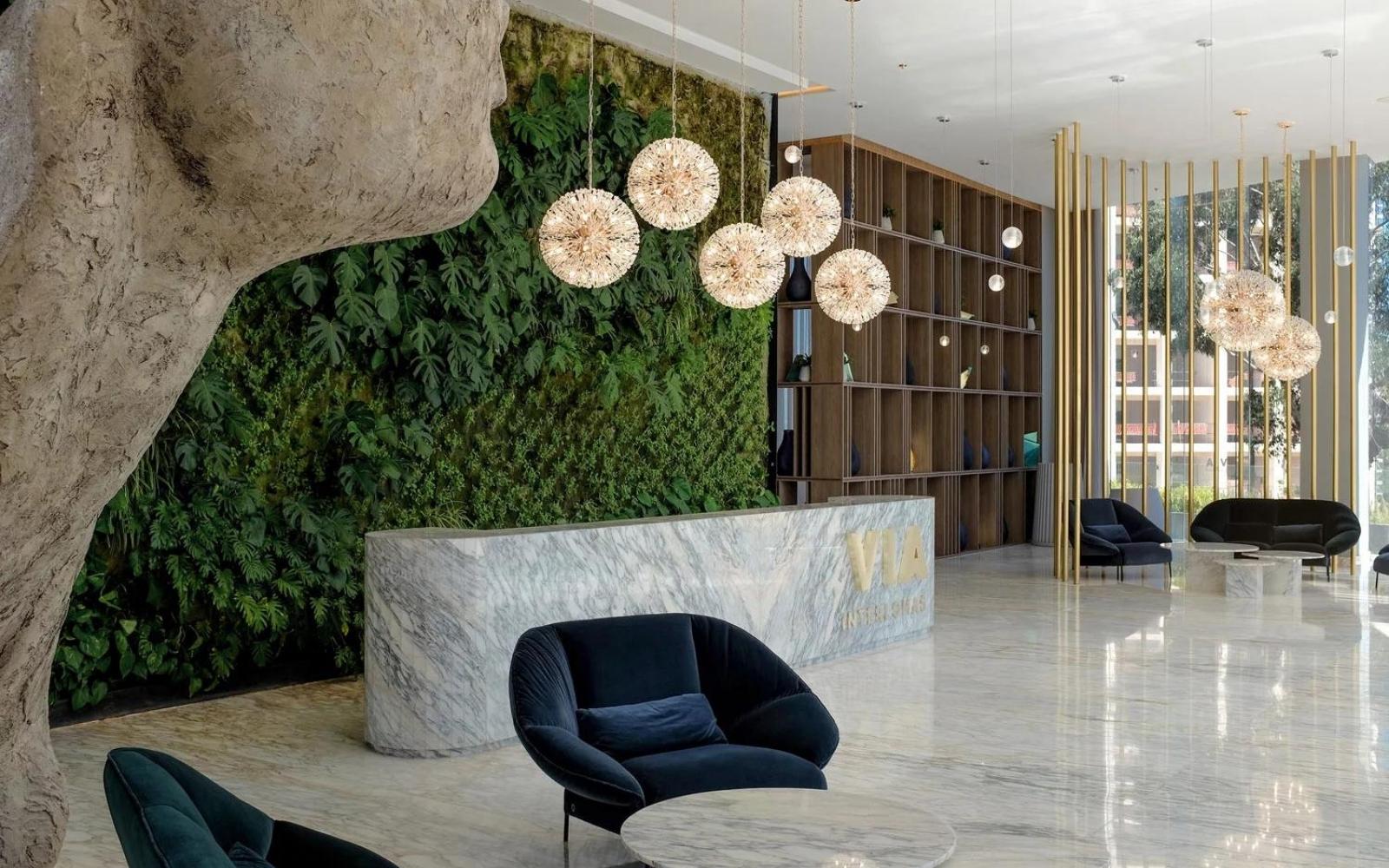 Luxury apartment with laundry area, 30 amenities, 13,000 m2 of green areas, designed by renown architect firm, Fuentes del Pedregal