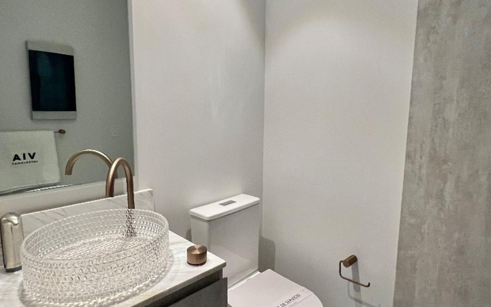 Luxury apartment with laundry area, 30 amenities, 13,000 m2 of green areas, designed by renown architect firm, Fuentes del Pedregal