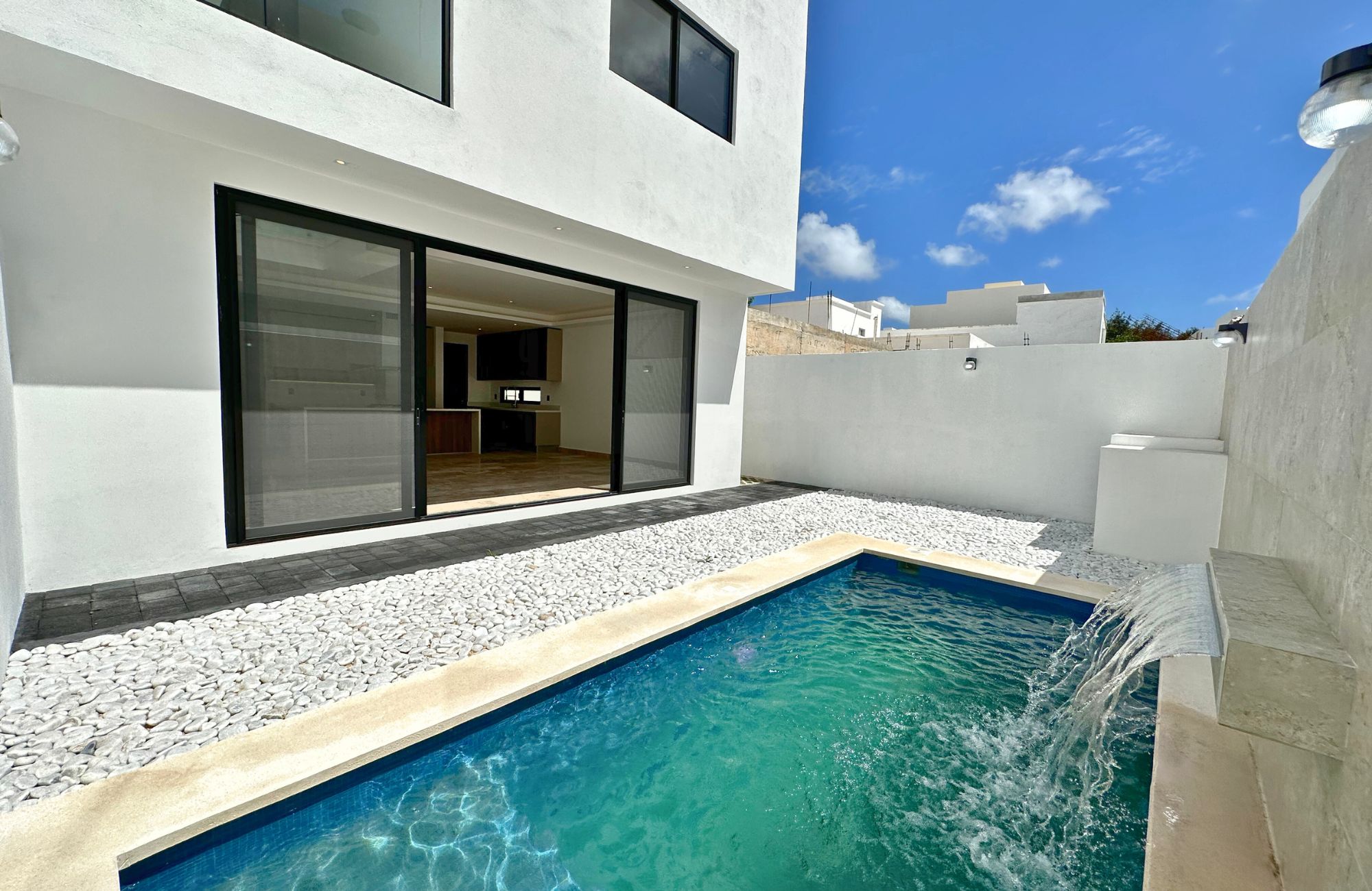 House with Private Pool for Sale, Huayac&aacute;n, Canc&uacute;n