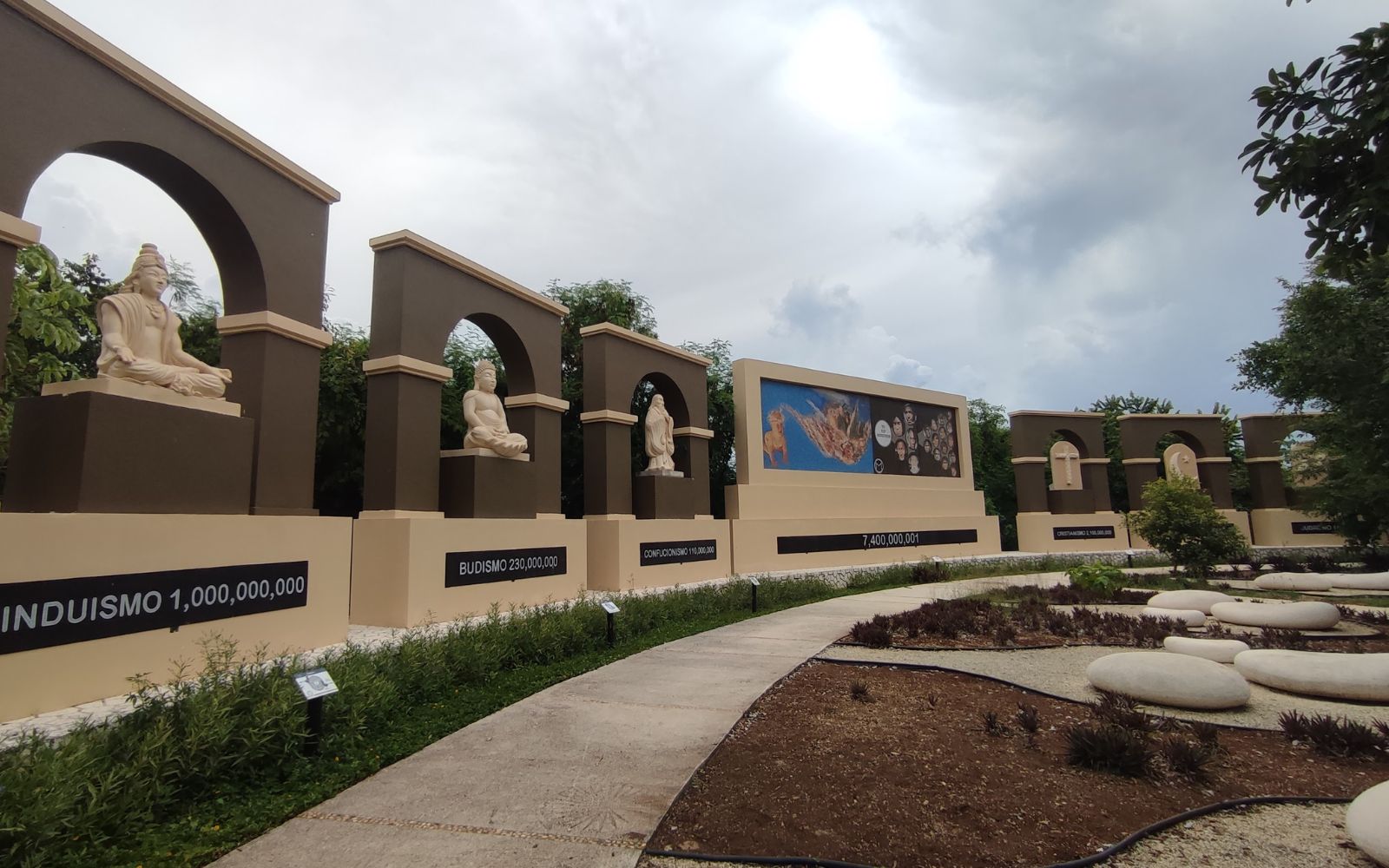 House with Private Pool for Sale, Huayac&aacute;n, Canc&uacute;n