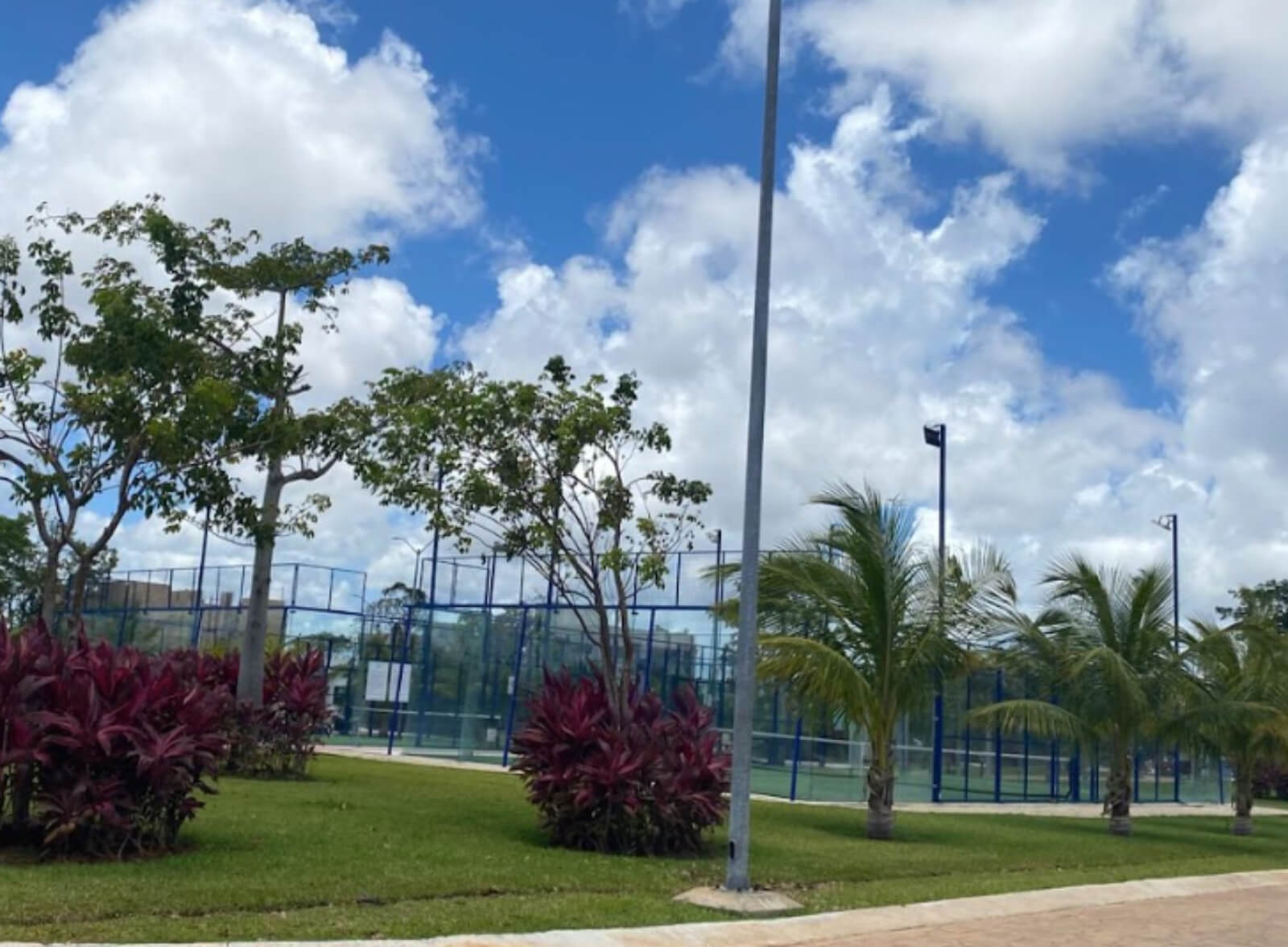 House with private pool in gated community for sale, R&iacute;o Residencial, Canc&uacute;n