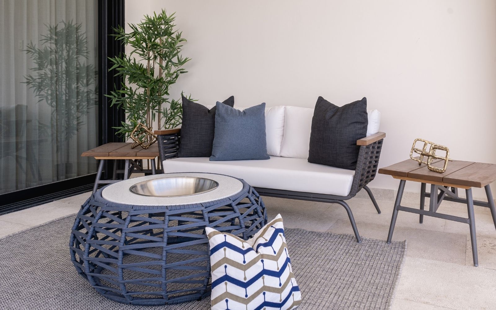 Condo with terrace, rooftop, and pool for sale, Puerto Cancun, Cancun.