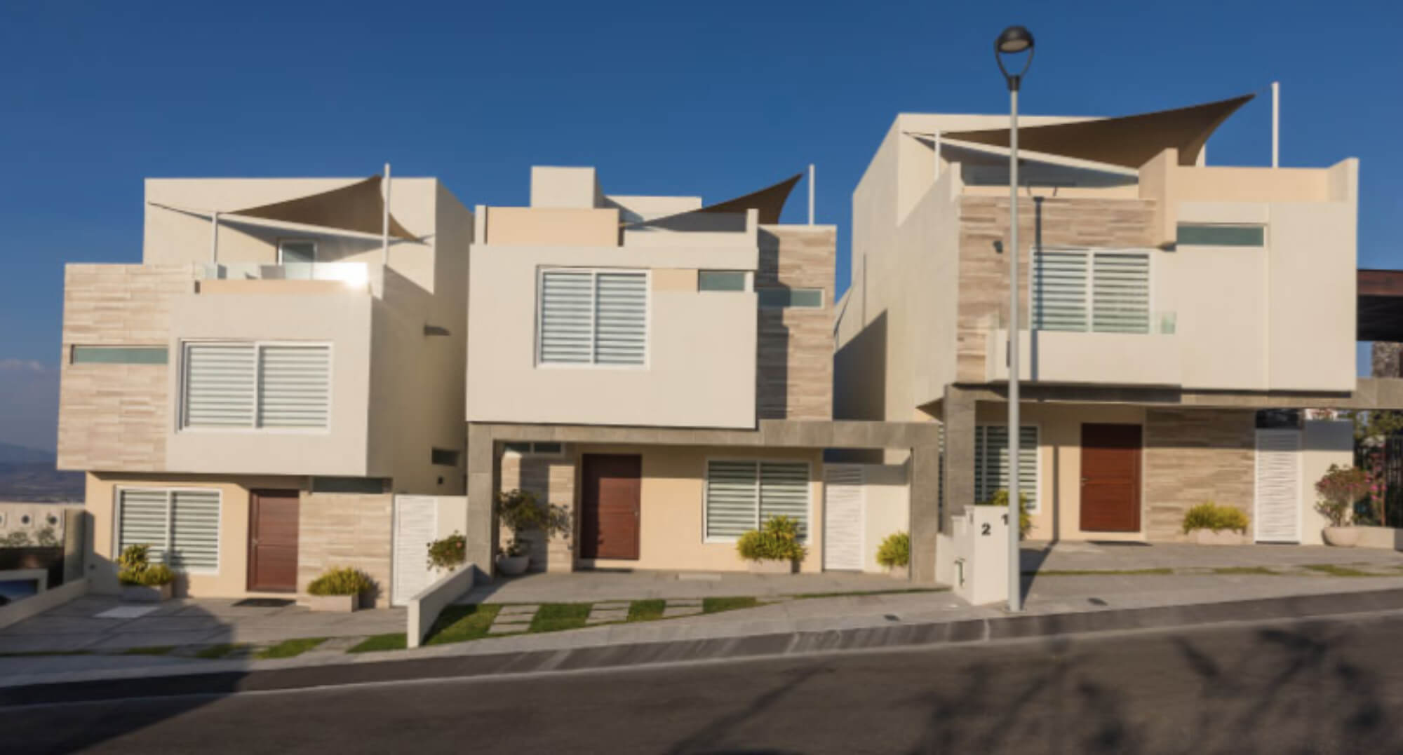 House with Studio, TV Room, Mezzanine and Terrace in Master Bedroom, for sale, Zibat&aacute;, Queretaro.