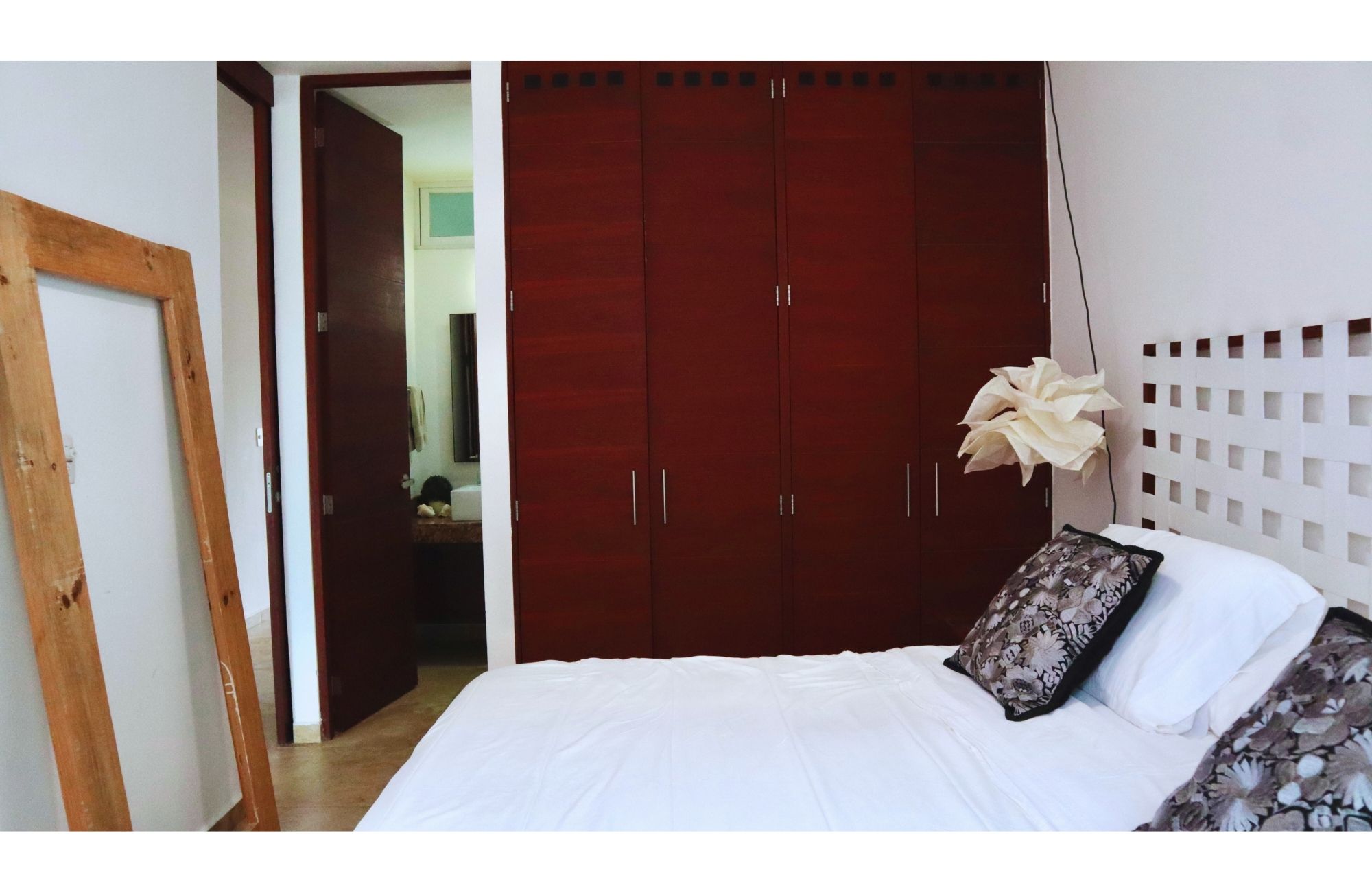 Penthouse 50 meters from the sea, smart home system, gym, kids club, pool, grill, for sale Costa Mujeres Cancun.