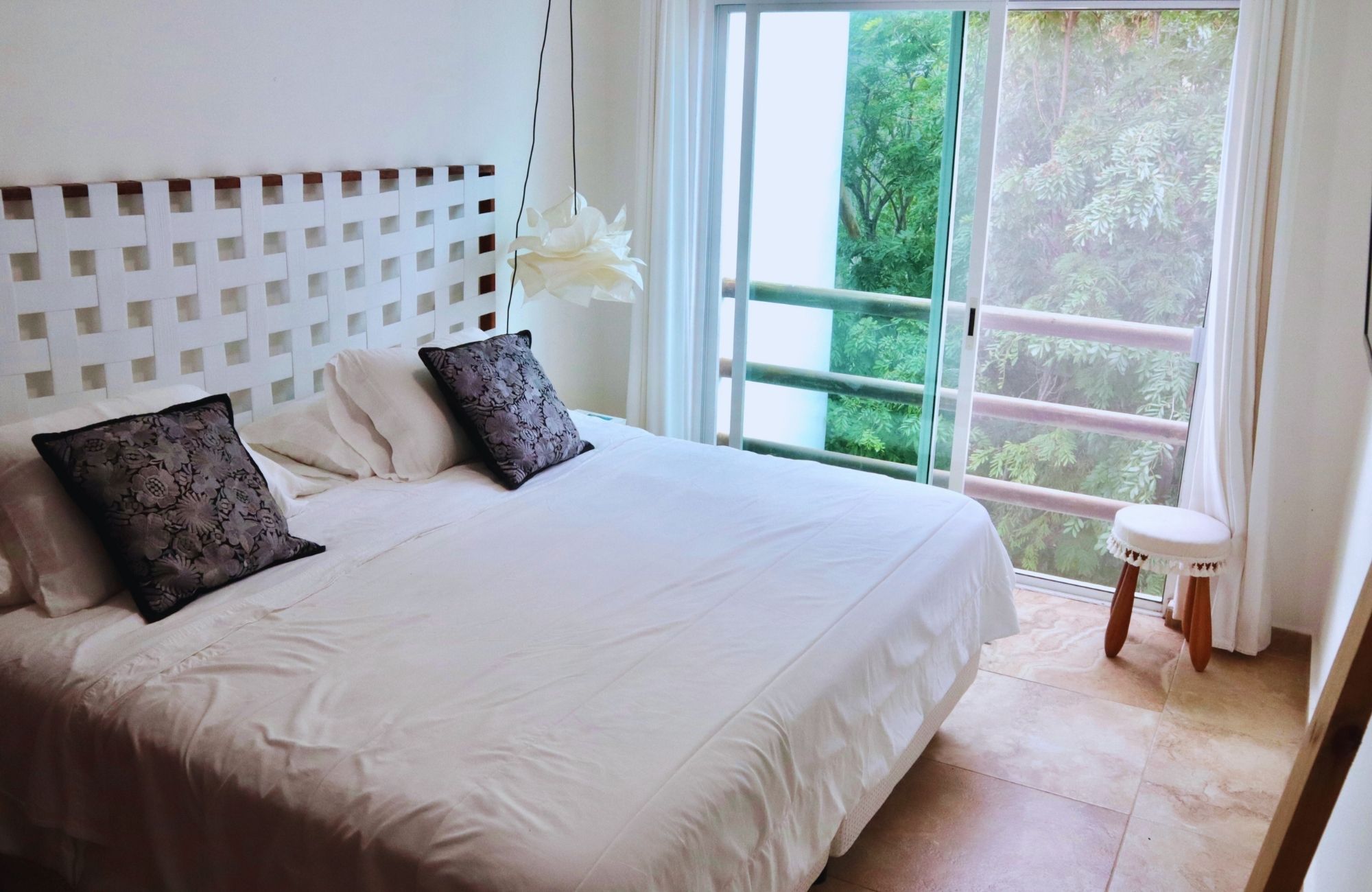 Penthouse 50 meters from the sea, smart home system, gym, kids club, pool, grill, for sale Costa Mujeres Cancun.