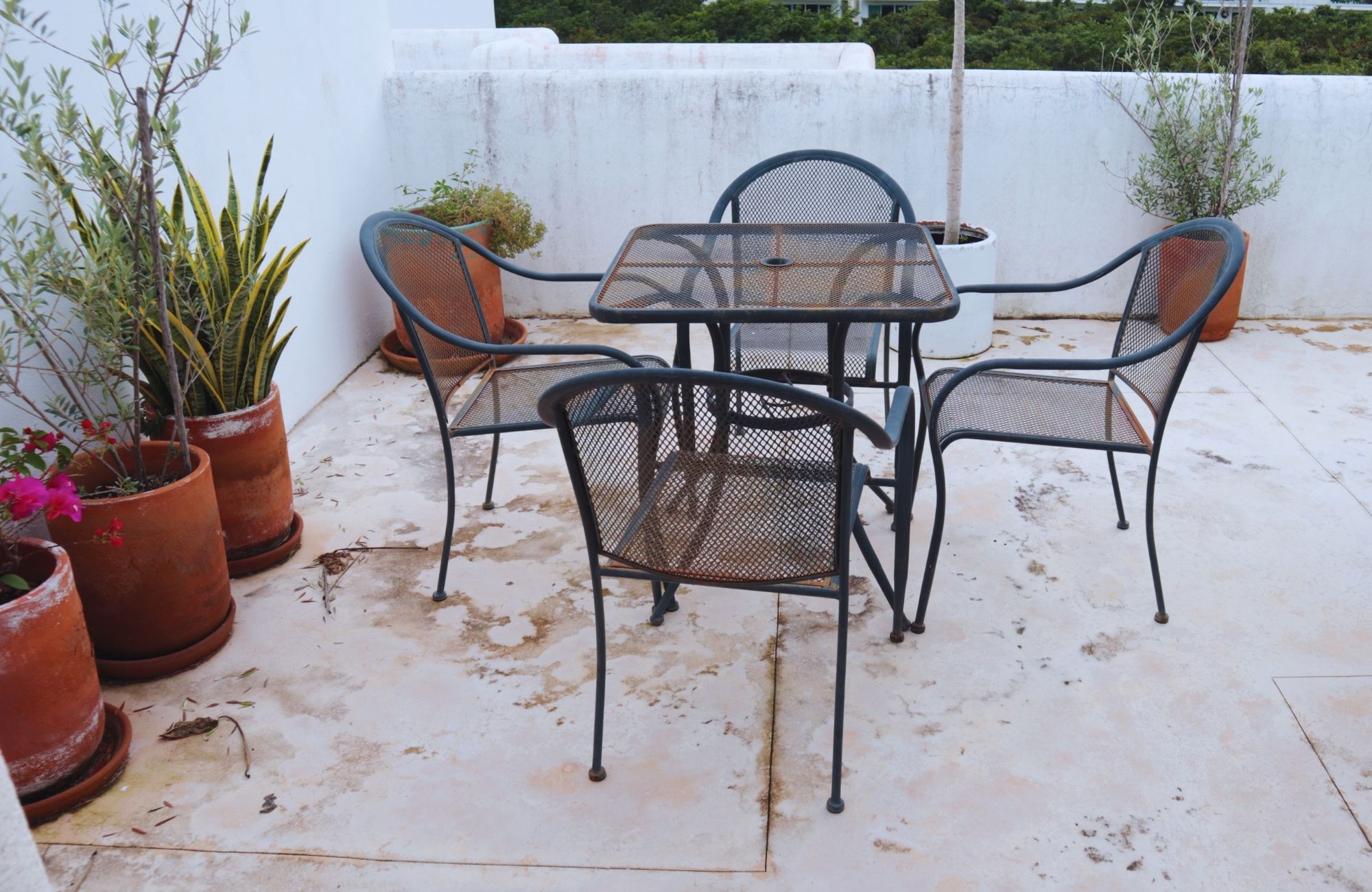 Penthouse 50 meters from the sea, smart home system, gym, kids club, pool, grill, for sale Costa Mujeres Cancun.