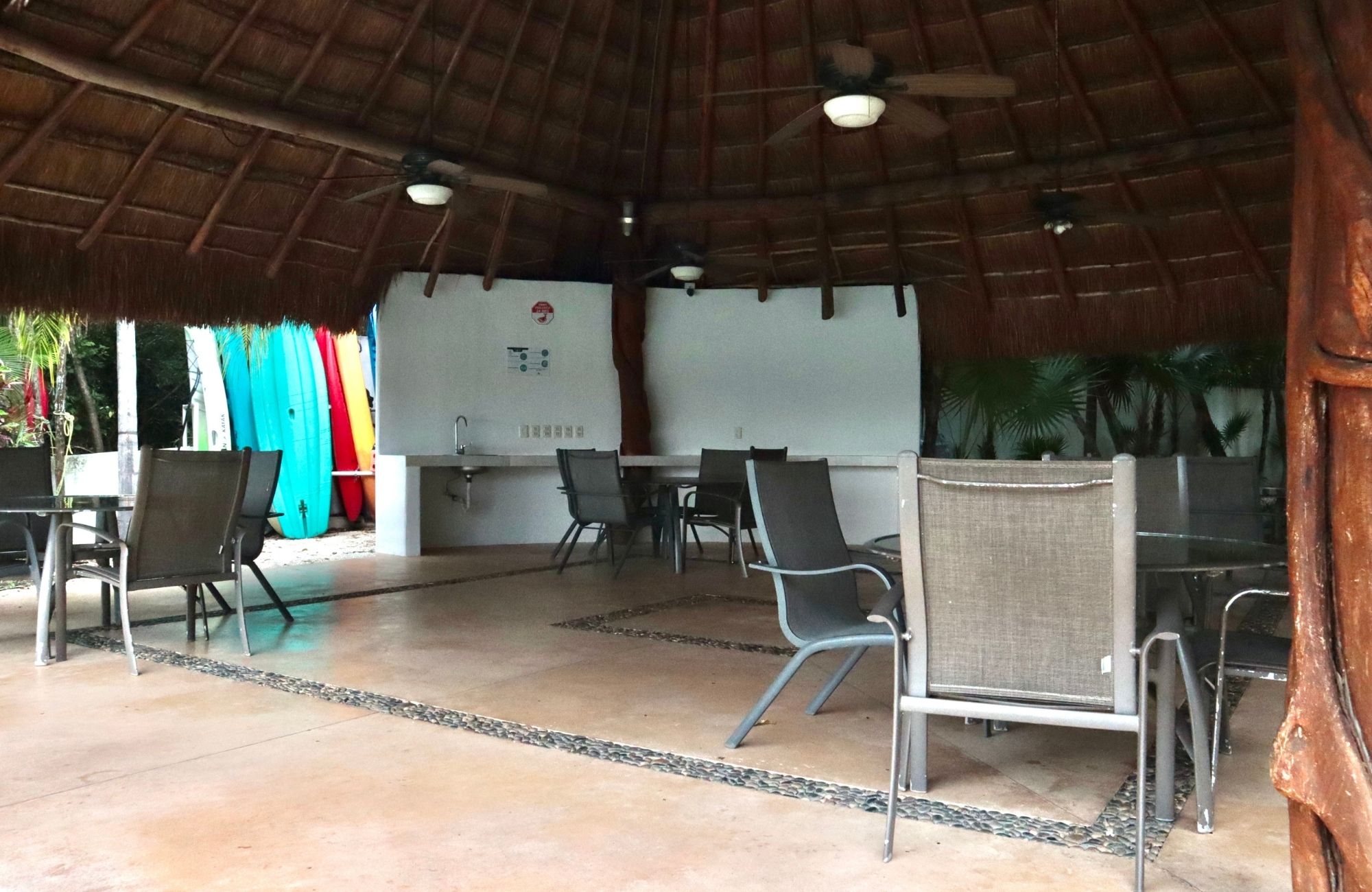 Penthouse 50 meters from the sea, smart home system, gym, kids club, pool, grill, for sale Costa Mujeres Cancun.