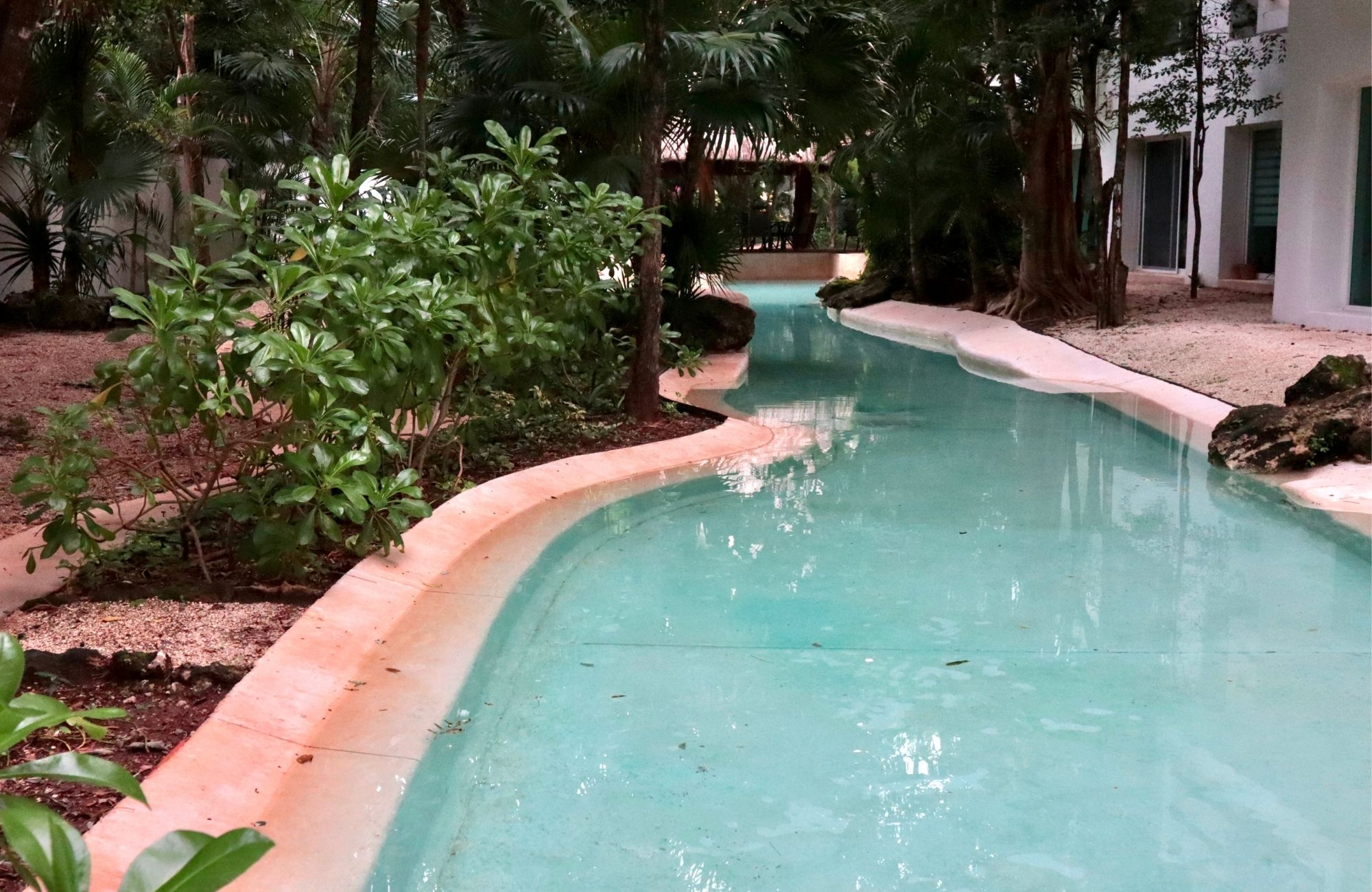 Penthouse 50 meters from the sea, smart home system, gym, kids club, pool, grill, for sale Costa Mujeres Cancun.