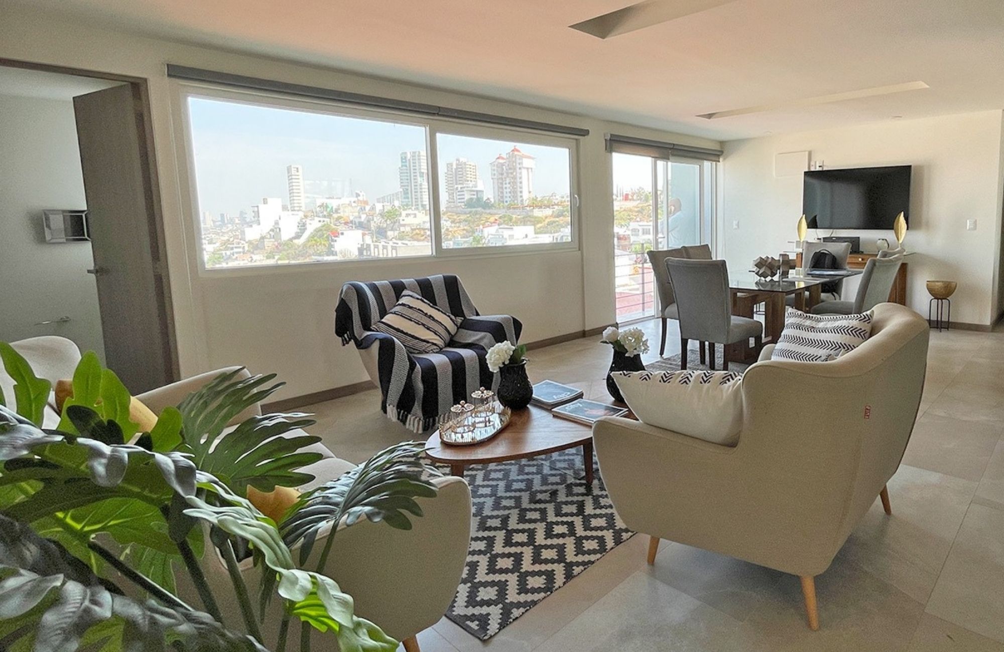 Apartment with terrace, laundry room, pool, gym, pre-construction, Zibata, Quer&eacute;taro.