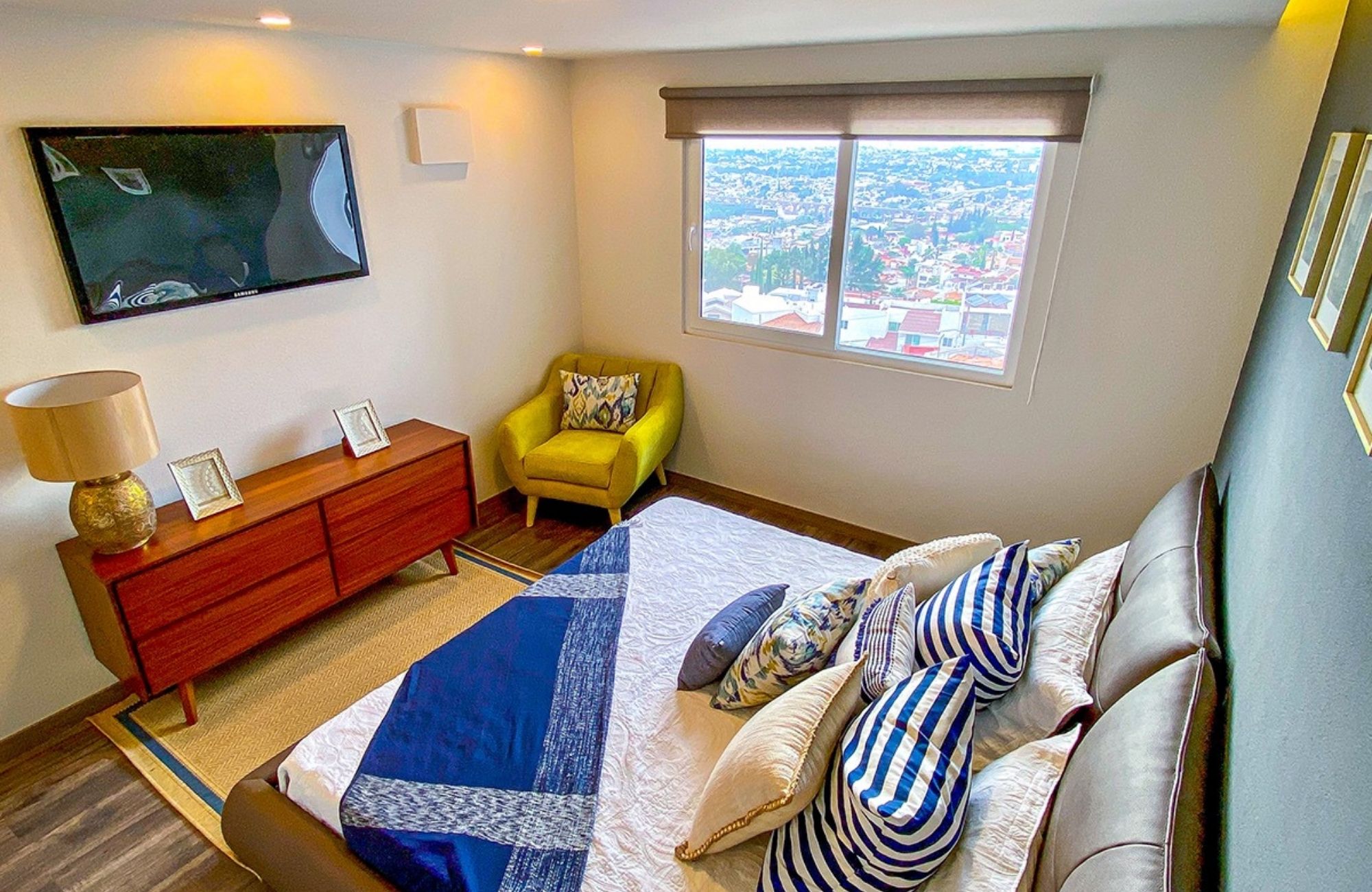 Apartment with terrace, laundry room, pool, gym, pre-construction, Zibata, Quer&eacute;taro.