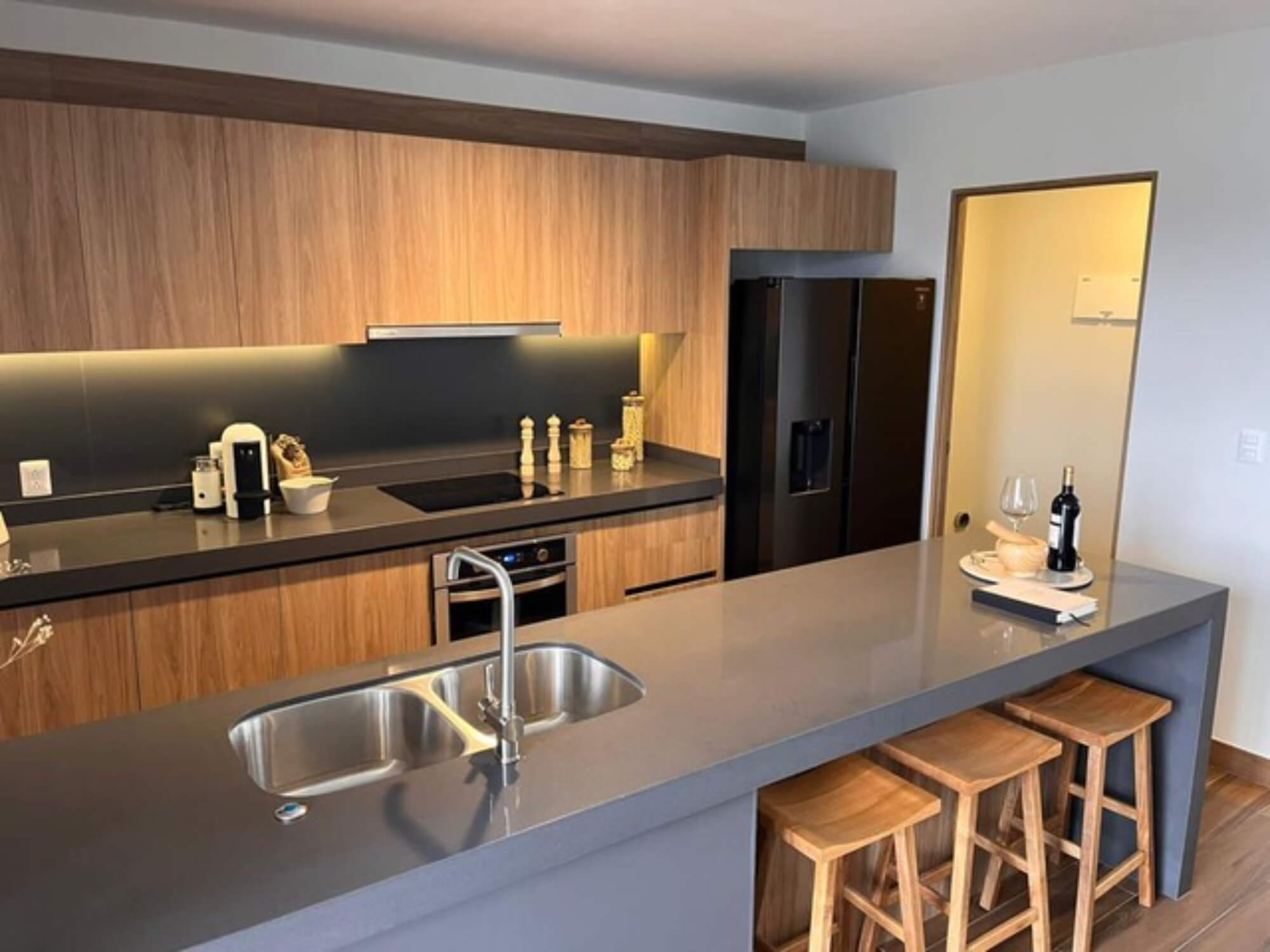 Condominium with volleyball court, basketball court, pool, gym, pre-construction, for sale, Quer&eacute;taro.