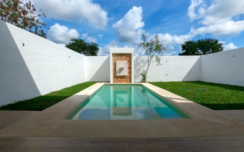 House with garden, private pool and clubhouse, Aldea Zama, Zona Norte for sale, Merida.