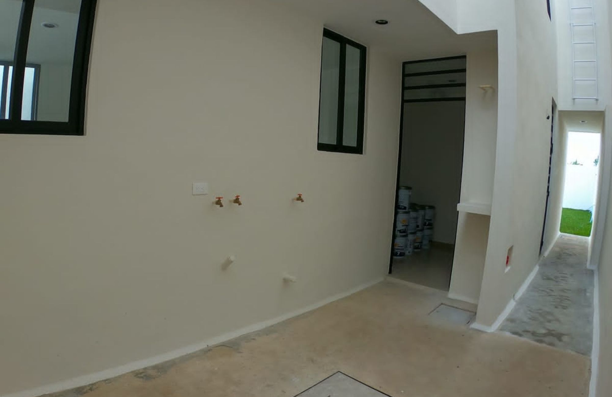 Spacious house with a private pool for sale in Conkal, M&eacute;rida.