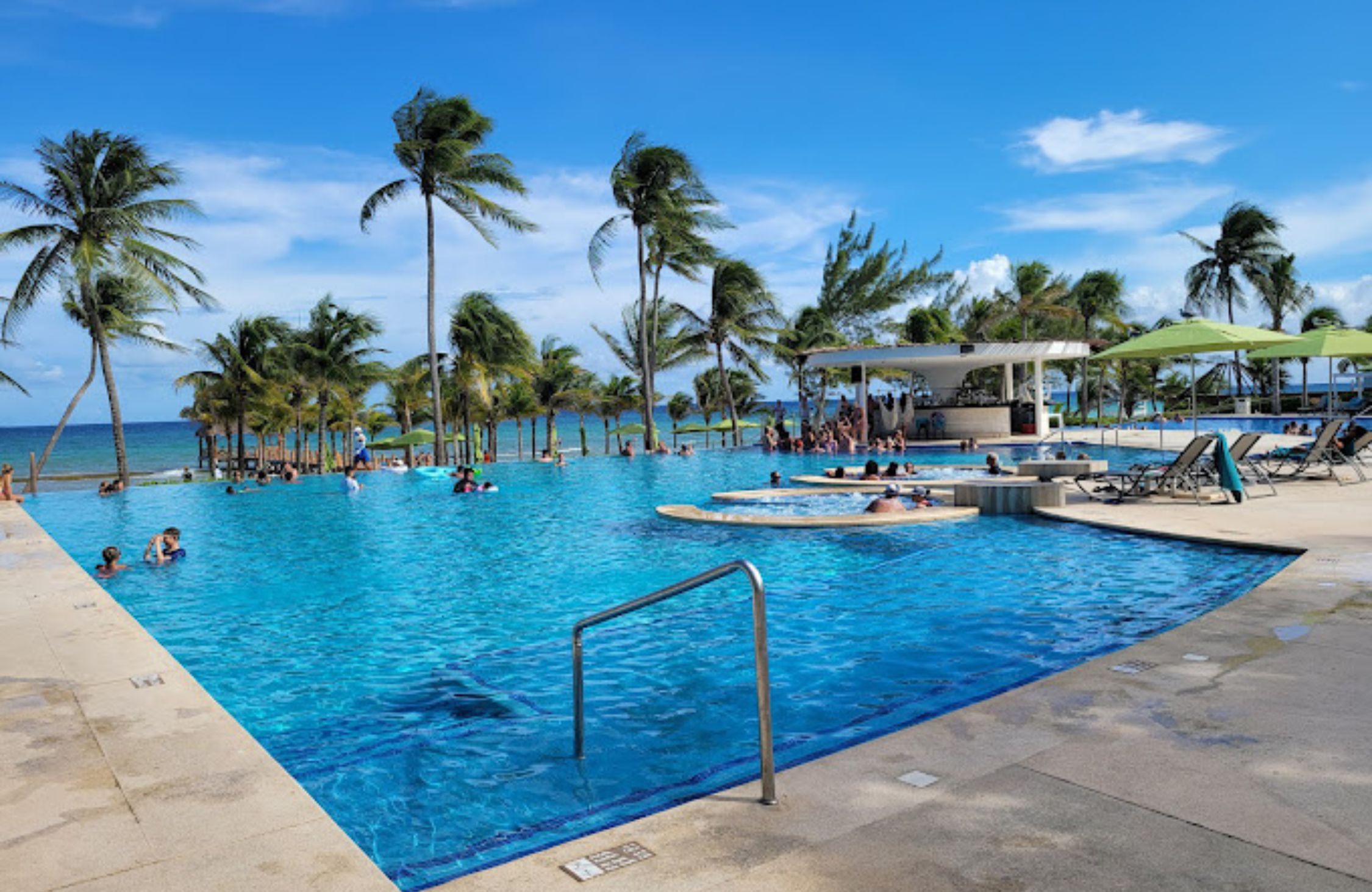 Studio with terrace, spa, pet friendly, for sale, Downtown, Playa del Carmen