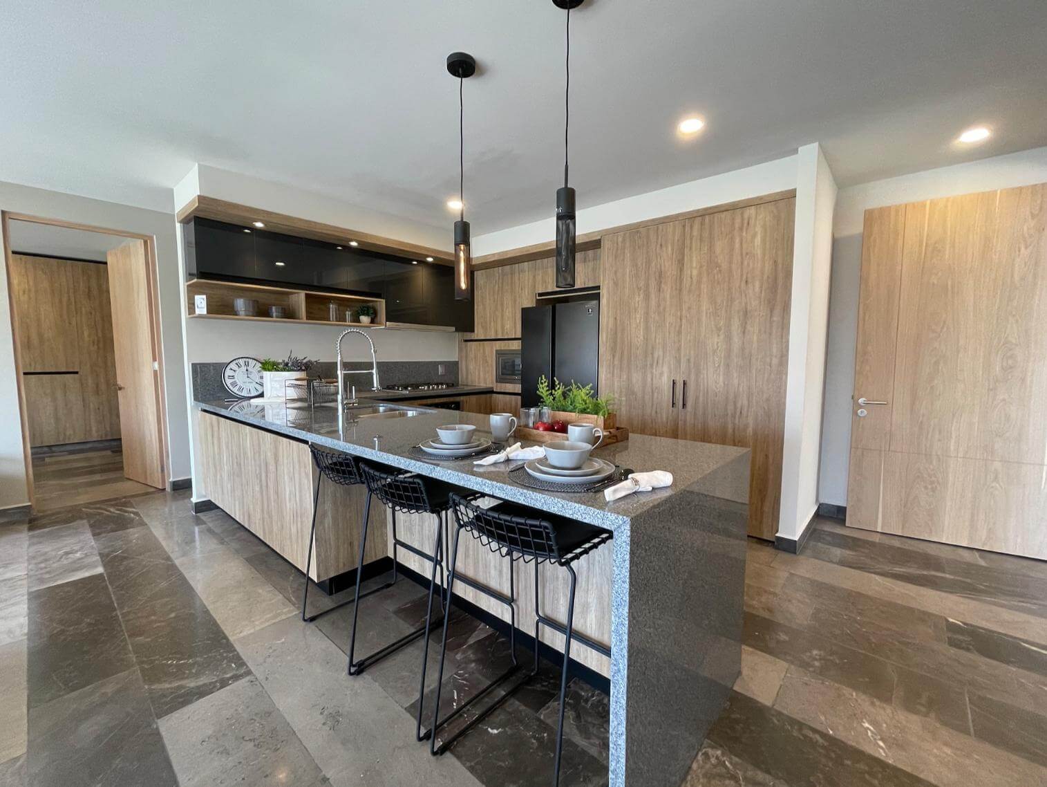 Condominium with garden, private terrace, gym, indoor pool, in La Vista, for sale, Queretaro.