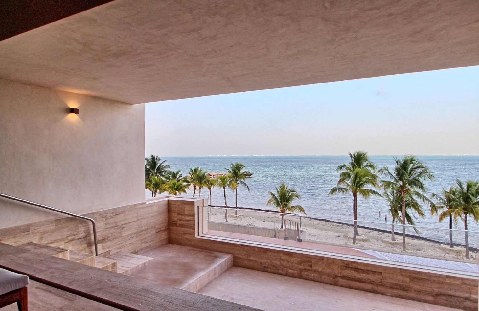 Luxury penthouse, ocean view, pool, pet-friendly, for sale Cancun.