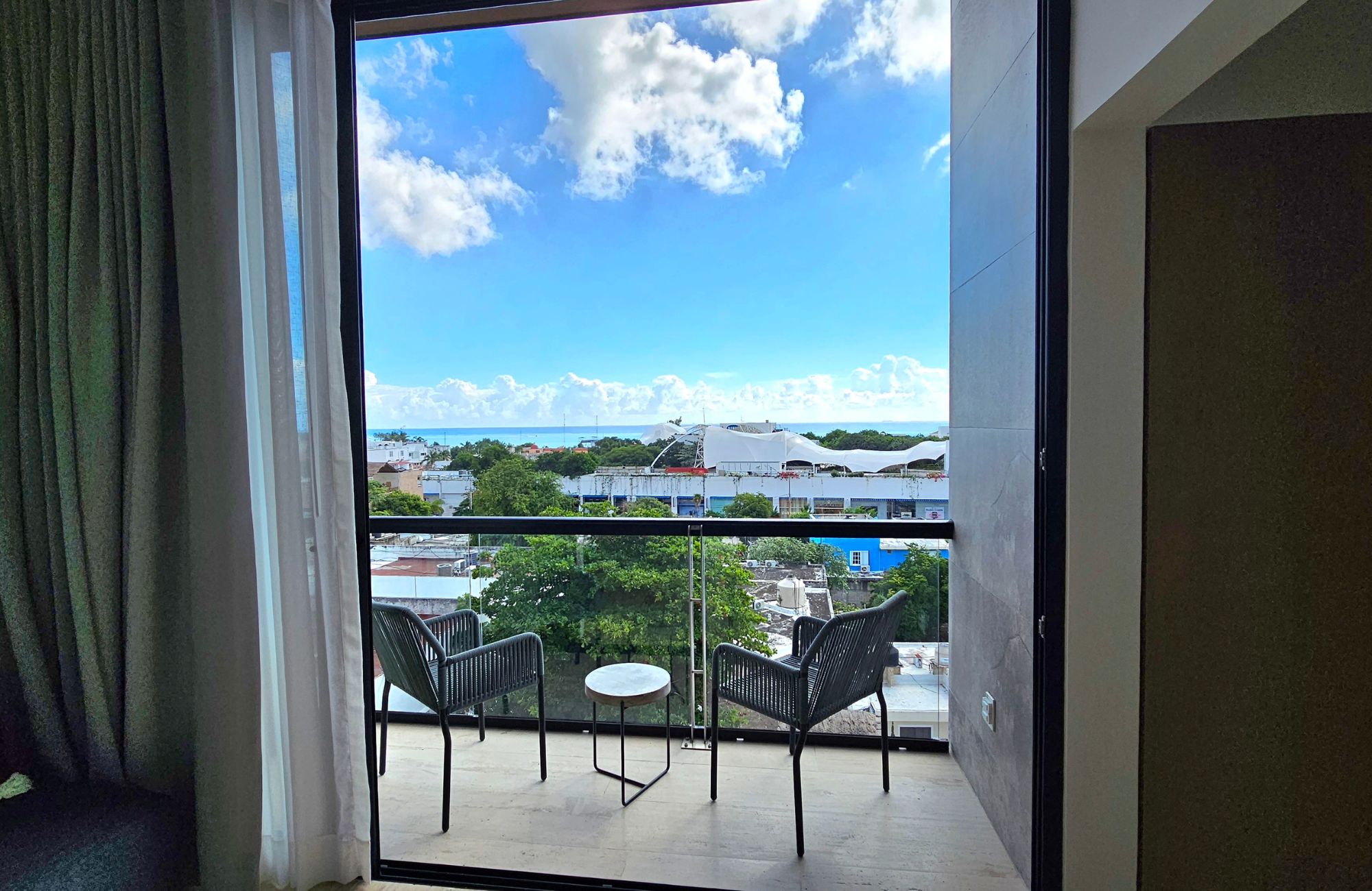 Furnished studio, ocean view from the rooftop, for sale in Cocobeach, Playa del Carmen