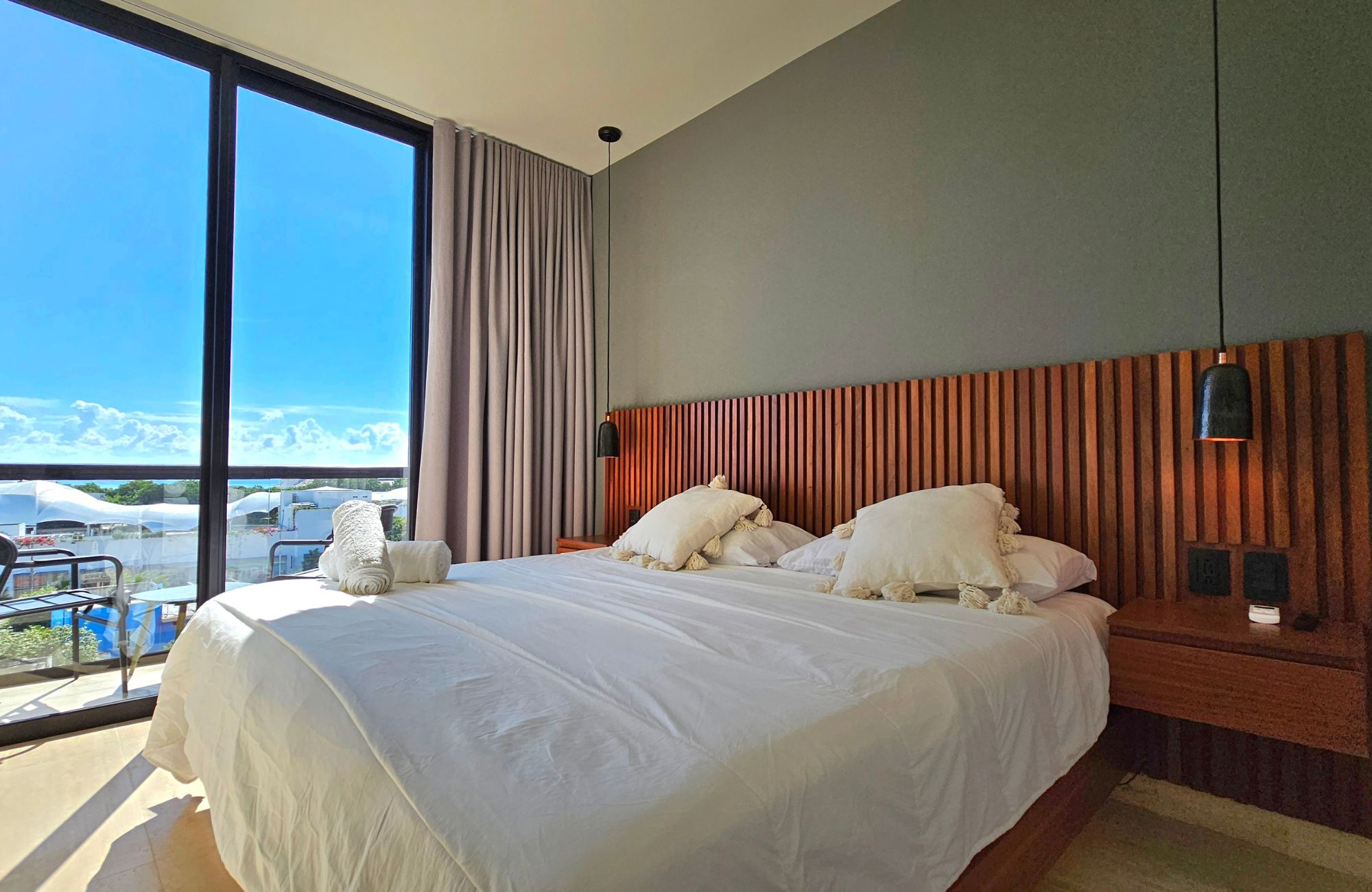 Furnished studio, ocean view from the rooftop, for sale in Cocobeach, Playa del Carmen