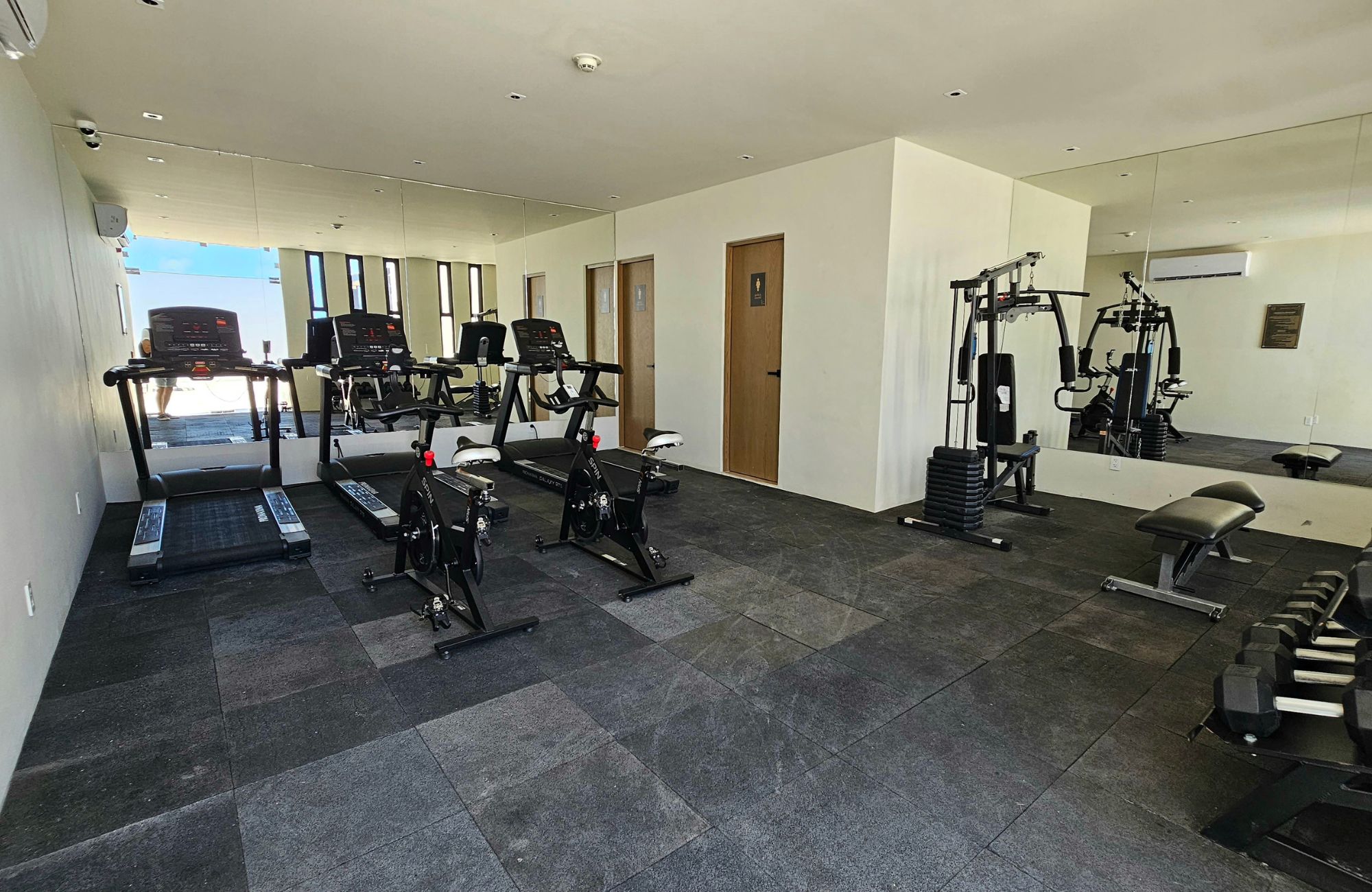 Furnished studio, ocean view from the rooftop, for sale in Cocobeach, Playa del Carmen