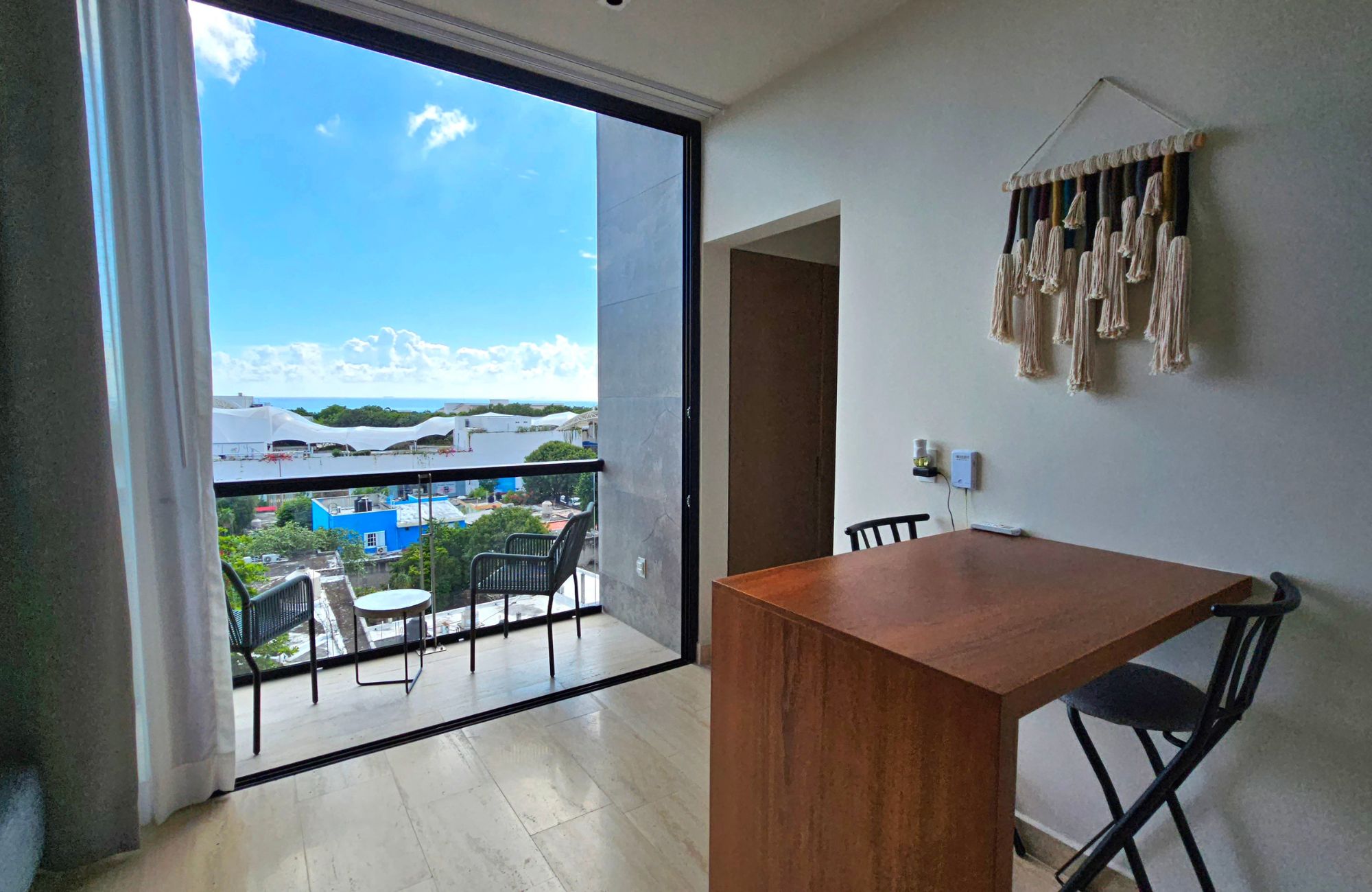 Furnished studio, ocean view from the rooftop, for sale in Cocobeach, Playa del Carmen
