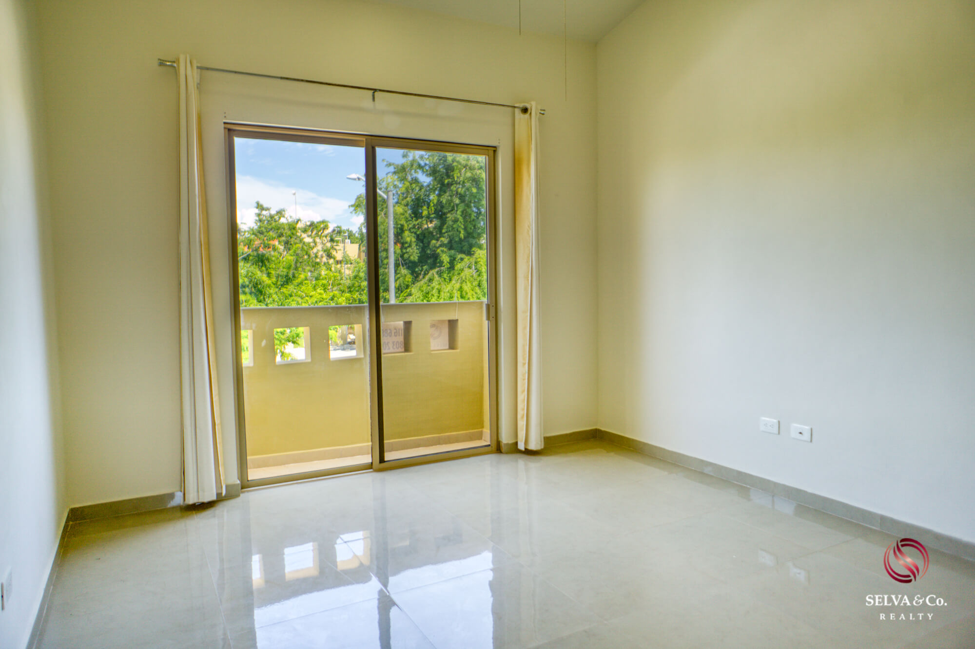 House with balcony, common pool, Pre-Construction, Selvanova, Playa del Carmen