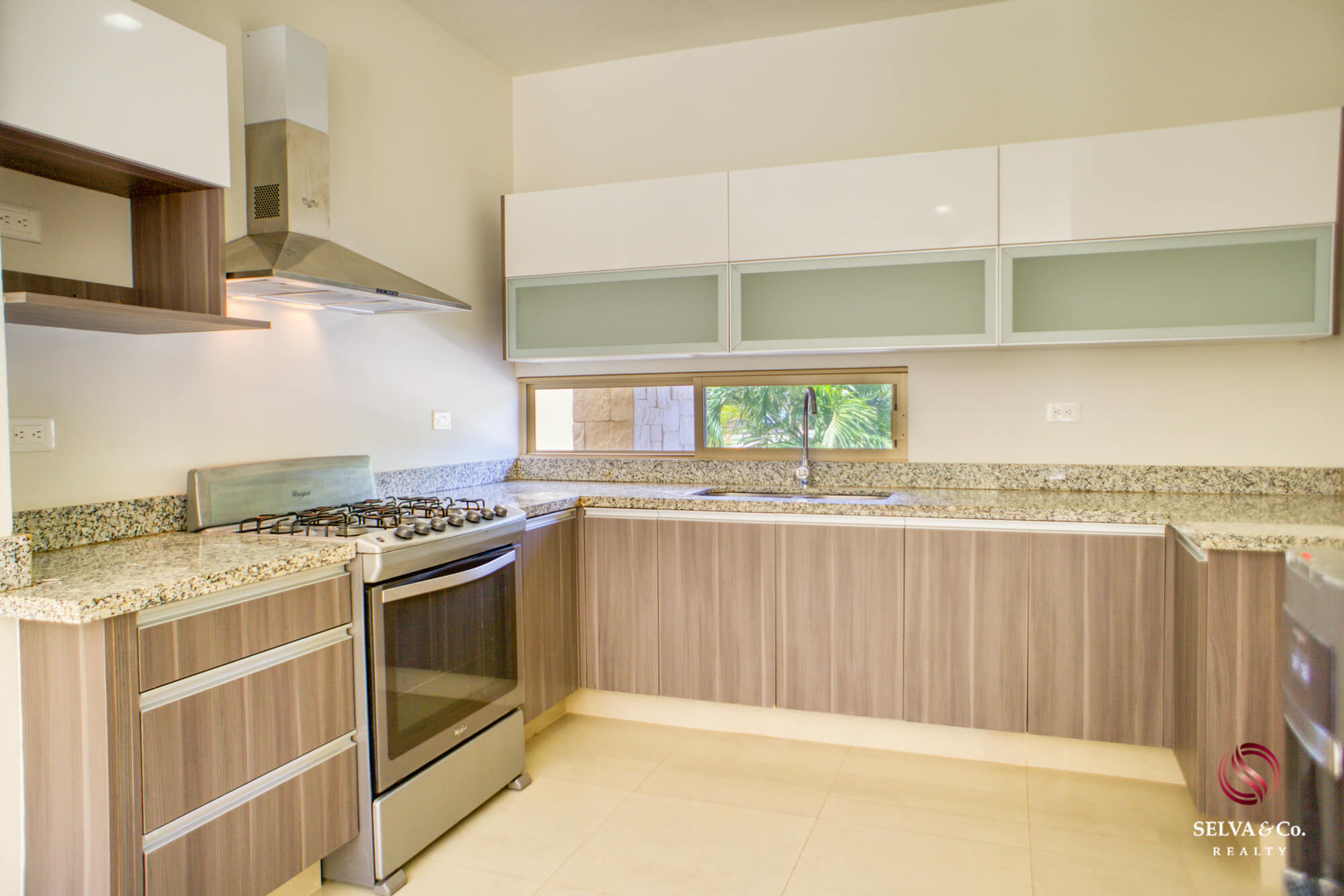 House with balcony, common pool, Pre-Construction, Selvanova, Playa del Carmen