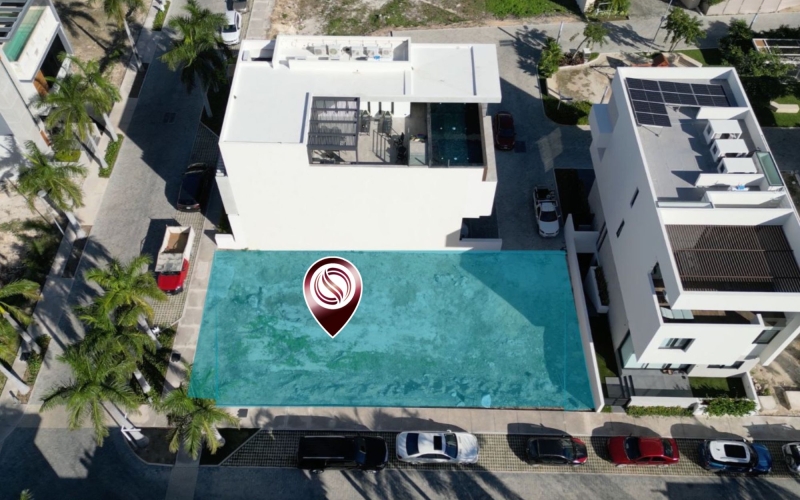 Lot with lagoon view in Puerto Cancun, beach club, golf, for sale, Cancun