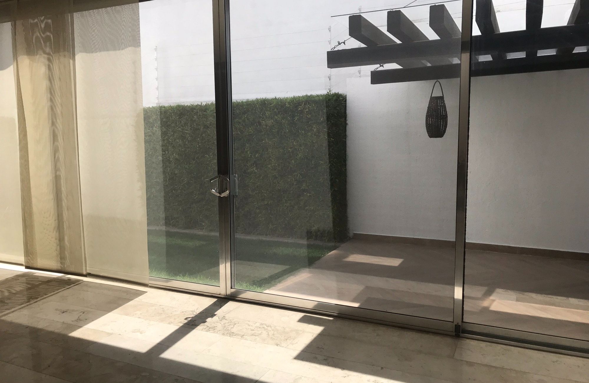 House with Studio, roof garden,Terrace in Master Bedroom, TV Area, for sale, Zibat&aacute;, Queretaro.