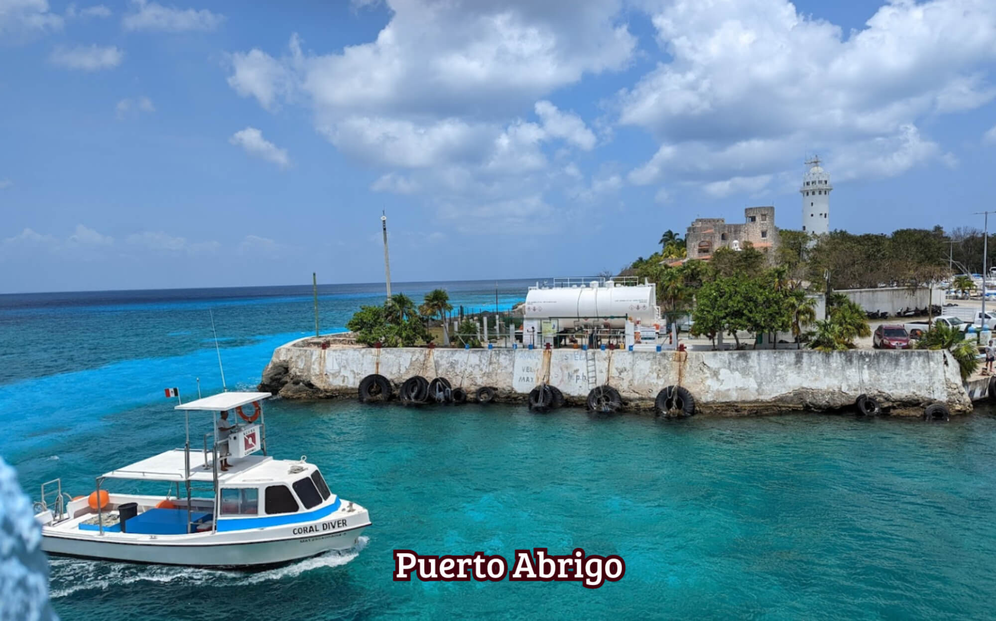Apartment near the boardwalk, terrace with ocean view pool for sale Cozumel