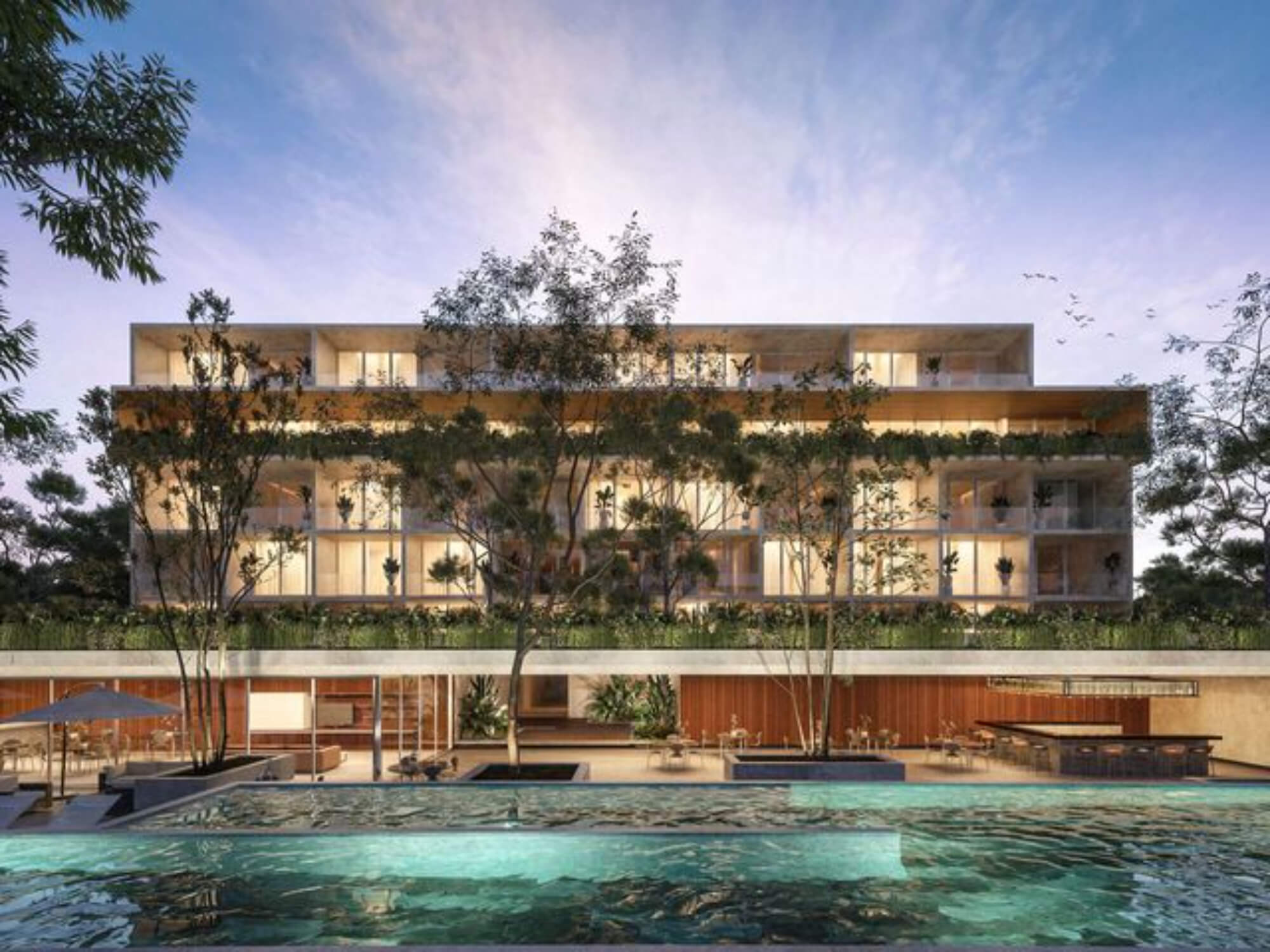 Two-level condo with garden, terrace, and private pool for sale in Merida Centro.