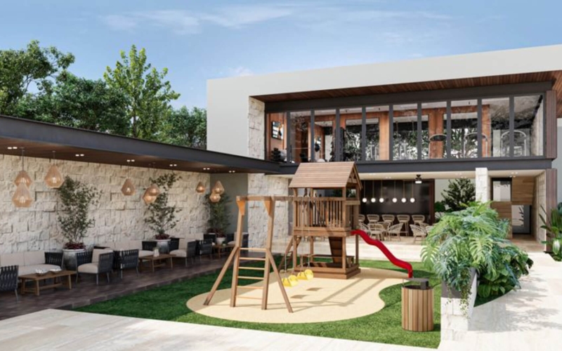 Casa con jard&iacute;n, alberca privada, terraza y Cuarto de servicio, Zona Norte, Merida.