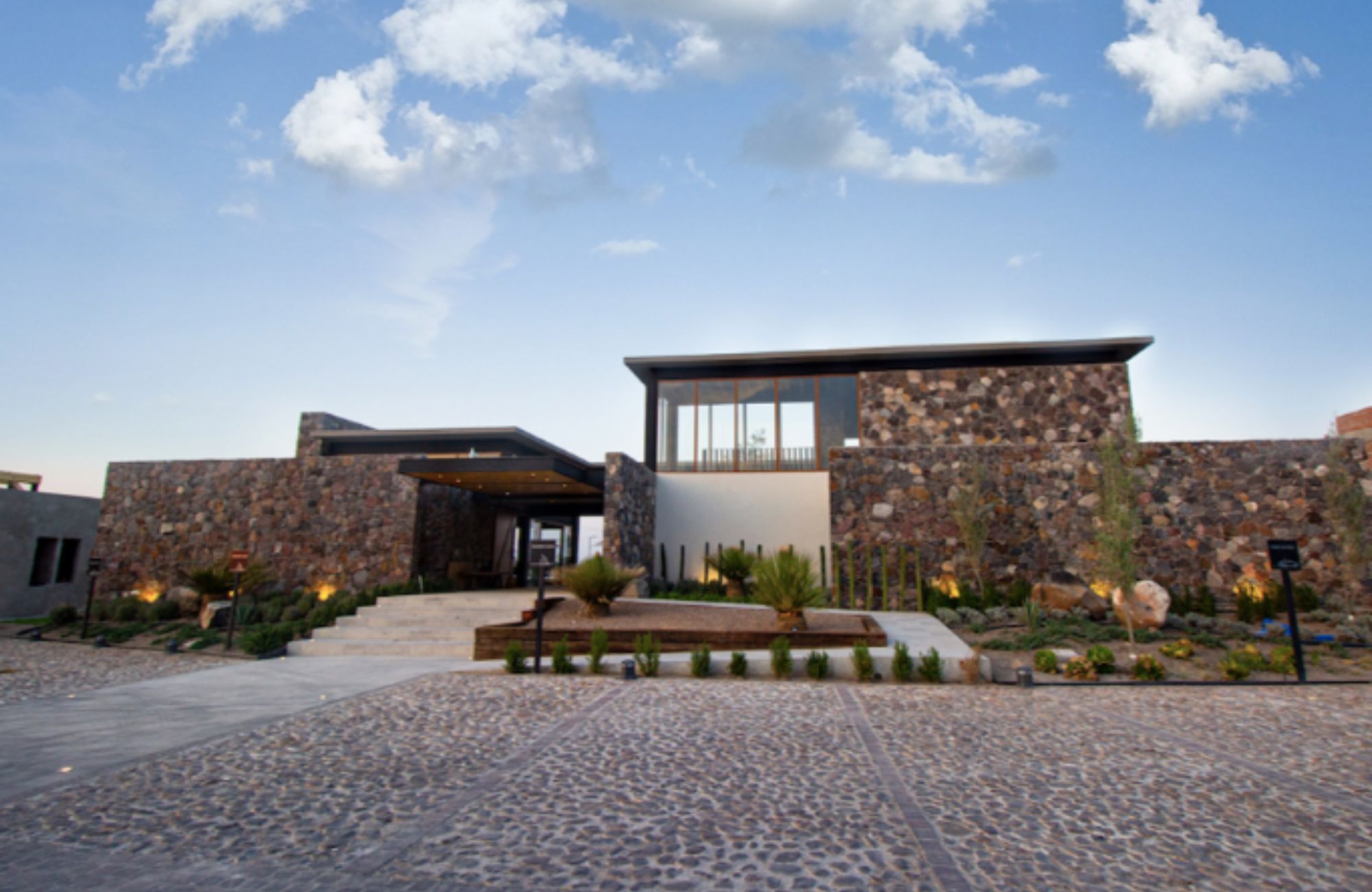 877 m&sup2; lot, gated community with amenities for sale San Miguel de Allende