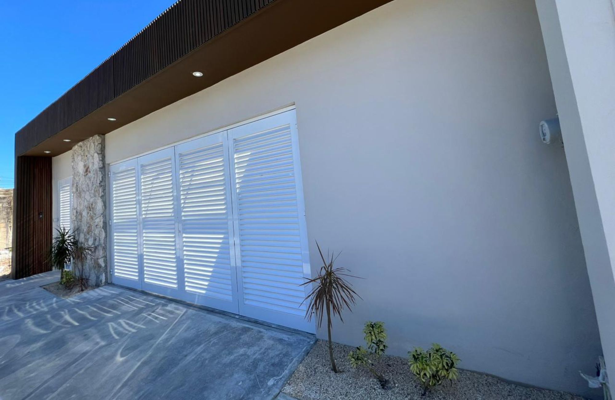 House with terrace adaptable into 2 apartments for sale, Flamingos, Cozumel