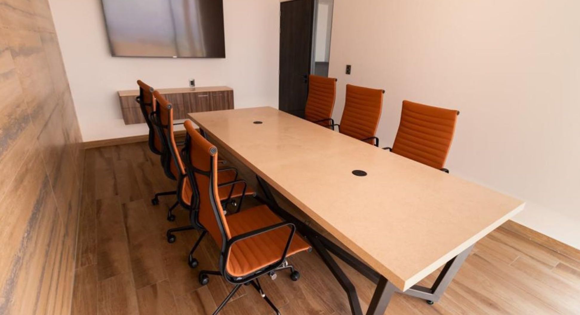 Apartment with indoor pool, paddle tennis court, gym, for sale, San Jeronimo Queretaro.