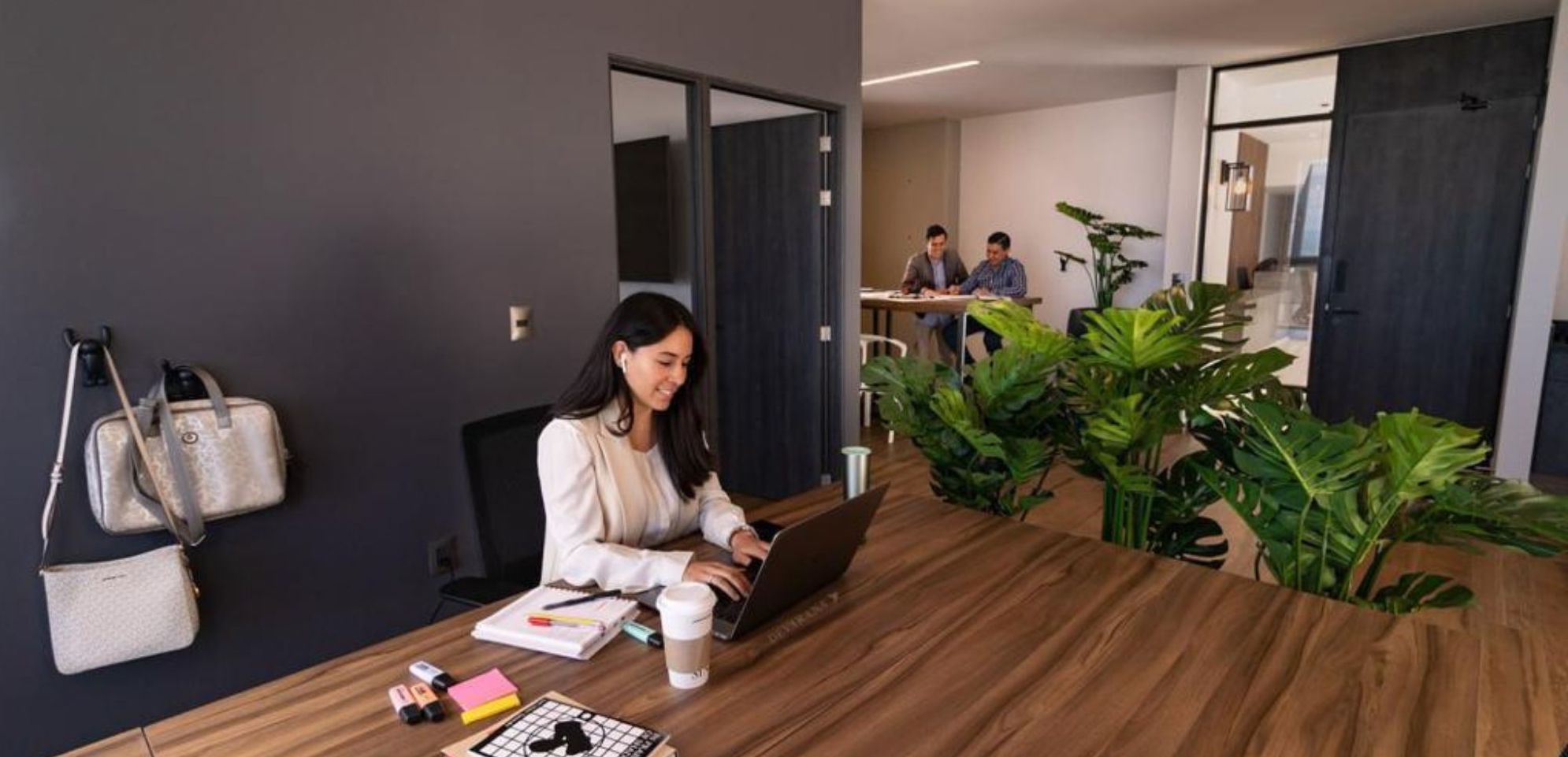 Apartment with indoor pool, paddle tennis court, gym, for sale, San Jeronimo Queretaro.