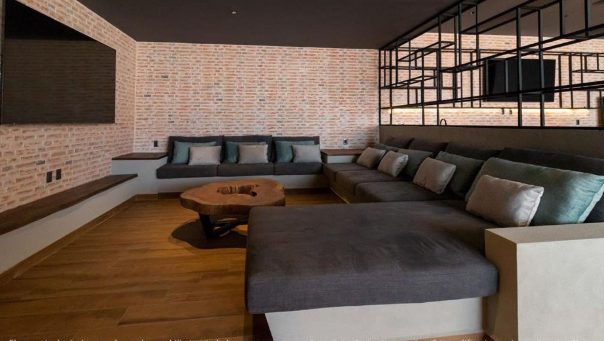 Apartment with indoor pool, paddle tennis court, gym, for sale, San Jeronimo Queretaro.