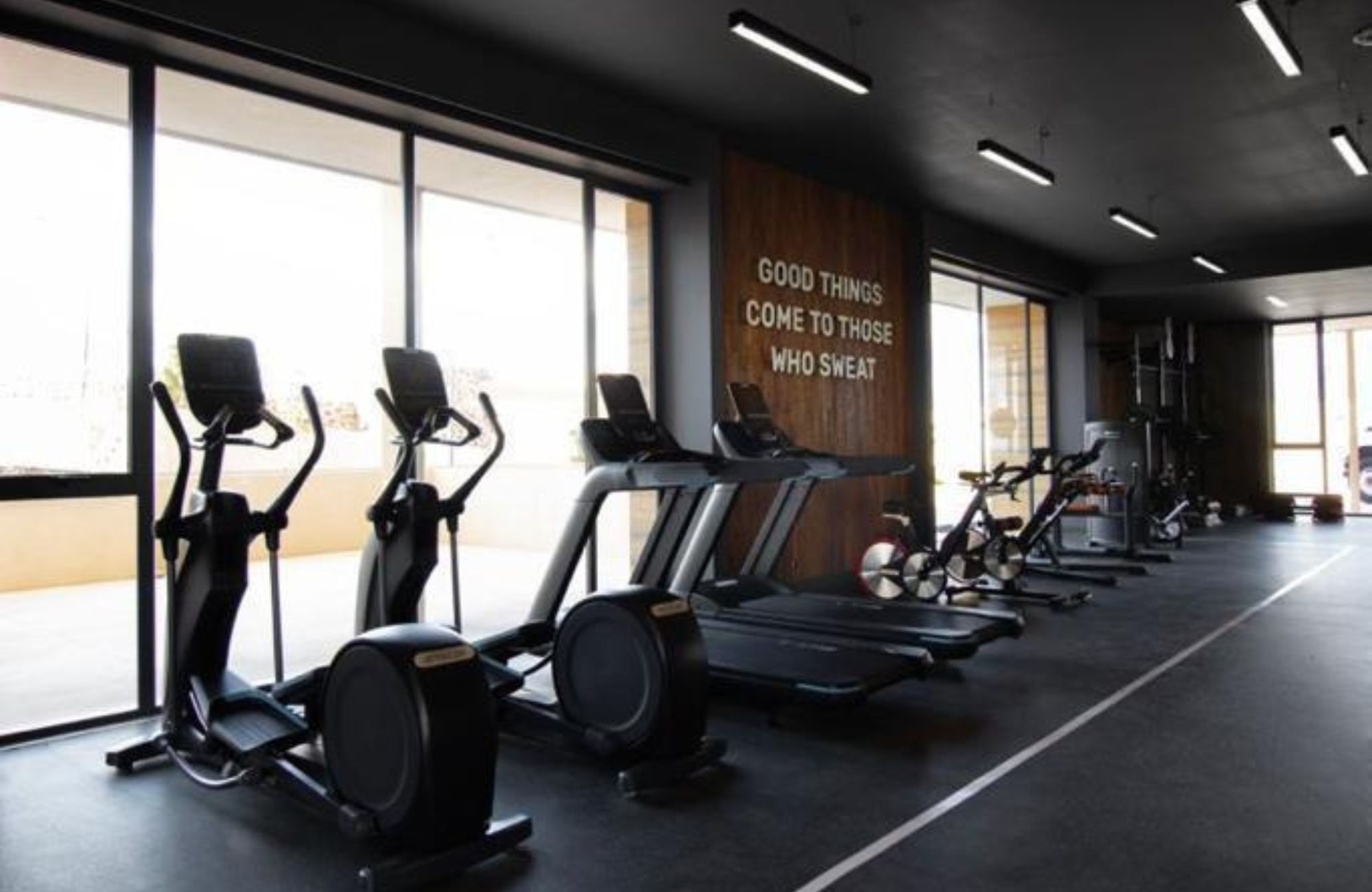 Apartment with indoor pool, paddle tennis court, gym, for sale, San Jeronimo Queretaro.