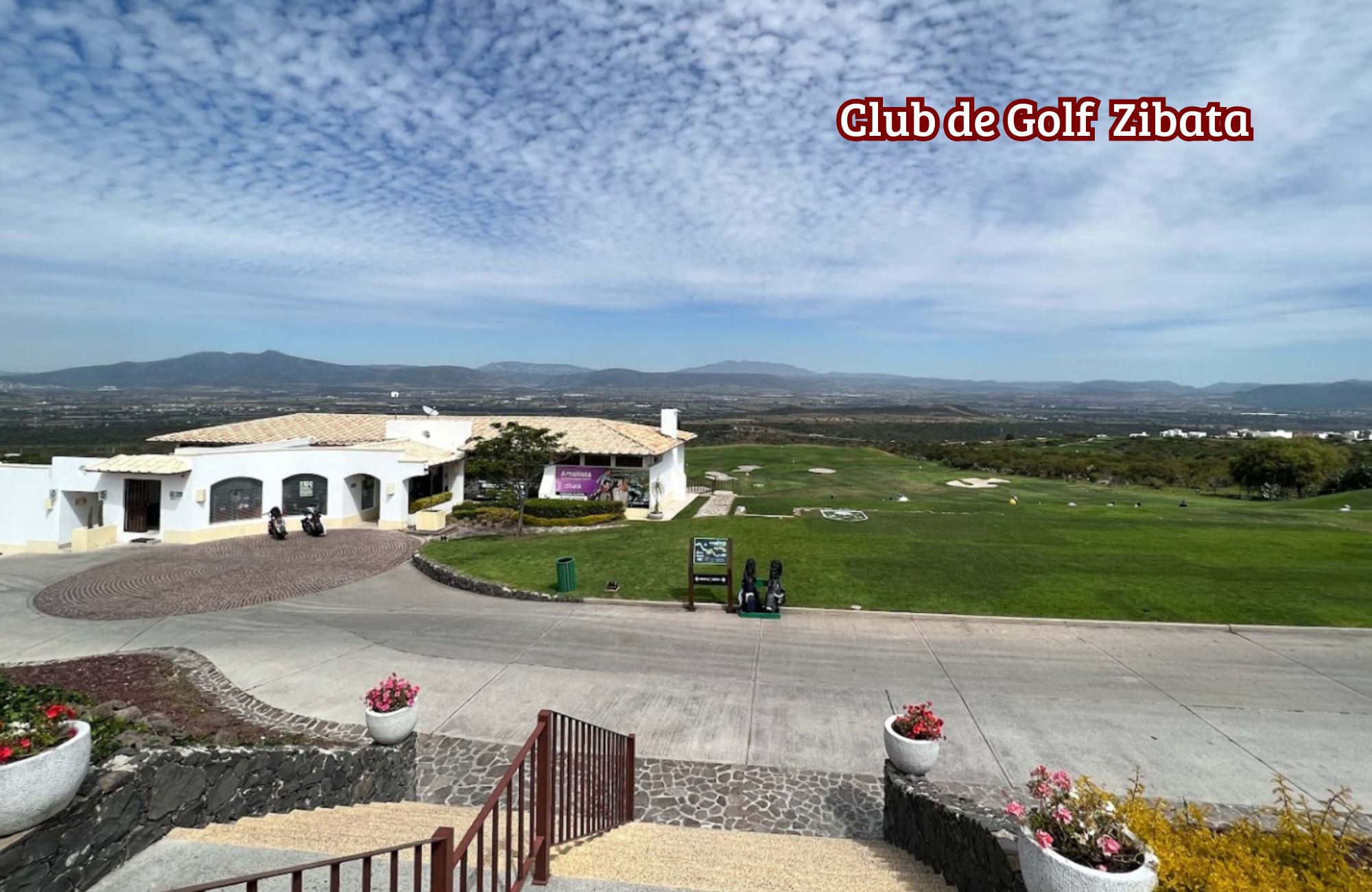 Apartment with indoor pool, paddle tennis court, gym, for sale, San Jeronimo Queretaro.