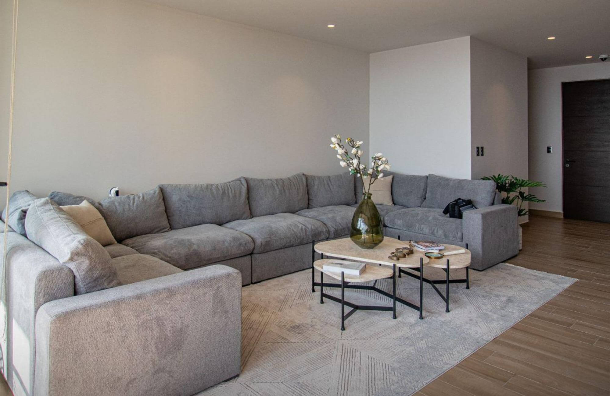 Apartment with indoor pool, paddle tennis court, gym, for sale, San Jeronimo Queretaro.